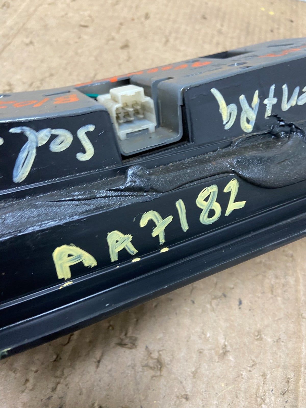1989 1990 Nissan Sentra Right Passenger RH Side Tail Light Oem AA71826