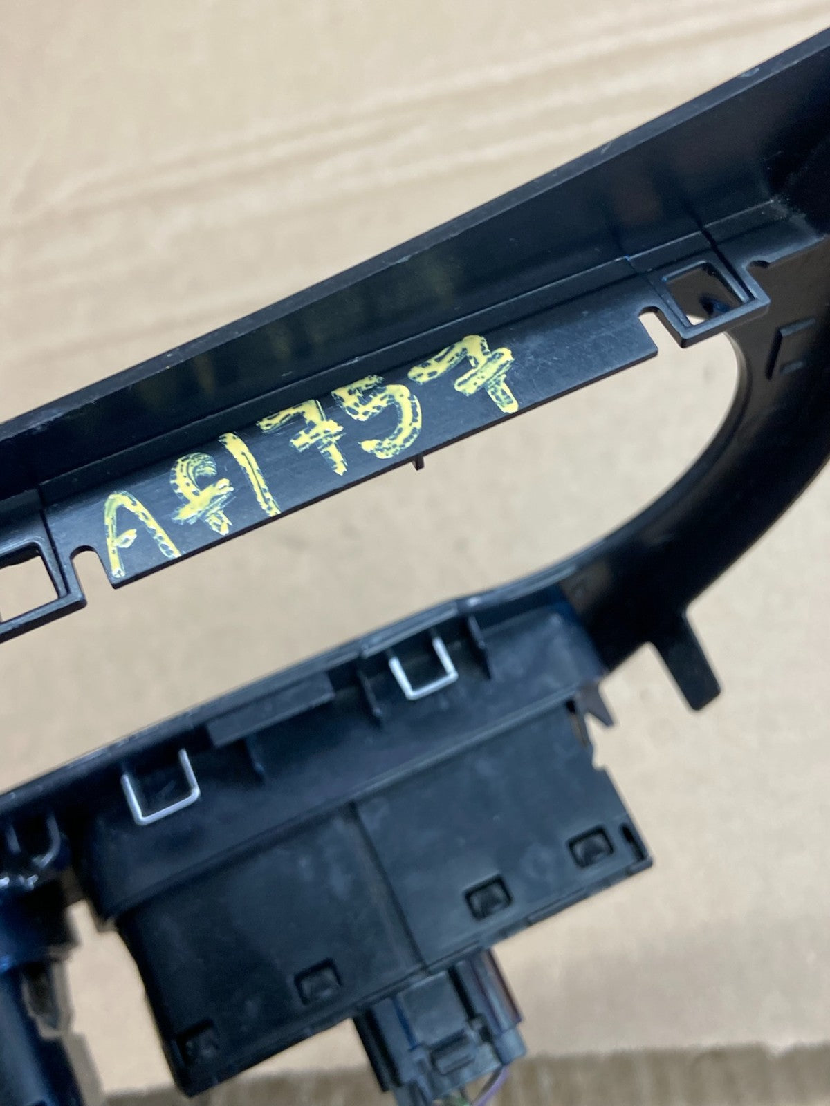 2013 to 2016 Ford Escape Climate Control Trim Panel W/ Switches af1757 DG9
