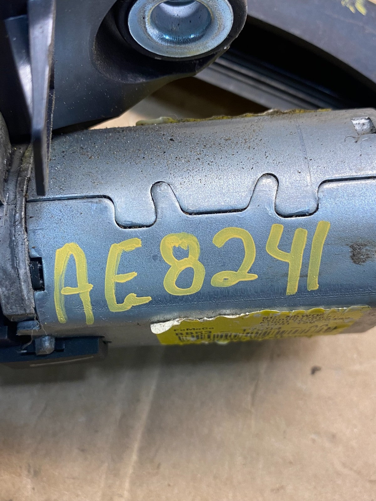 2011 to 2019 Ford Explorer Rear Windshield Wiper Motor AE8241 DG7