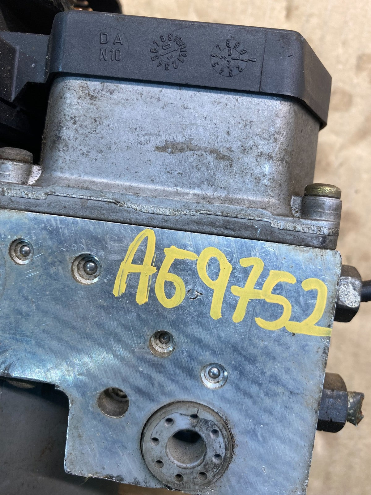 2004 2005 Dodge Durango ABS Anti Lock Brake Pump AG9752 DG6