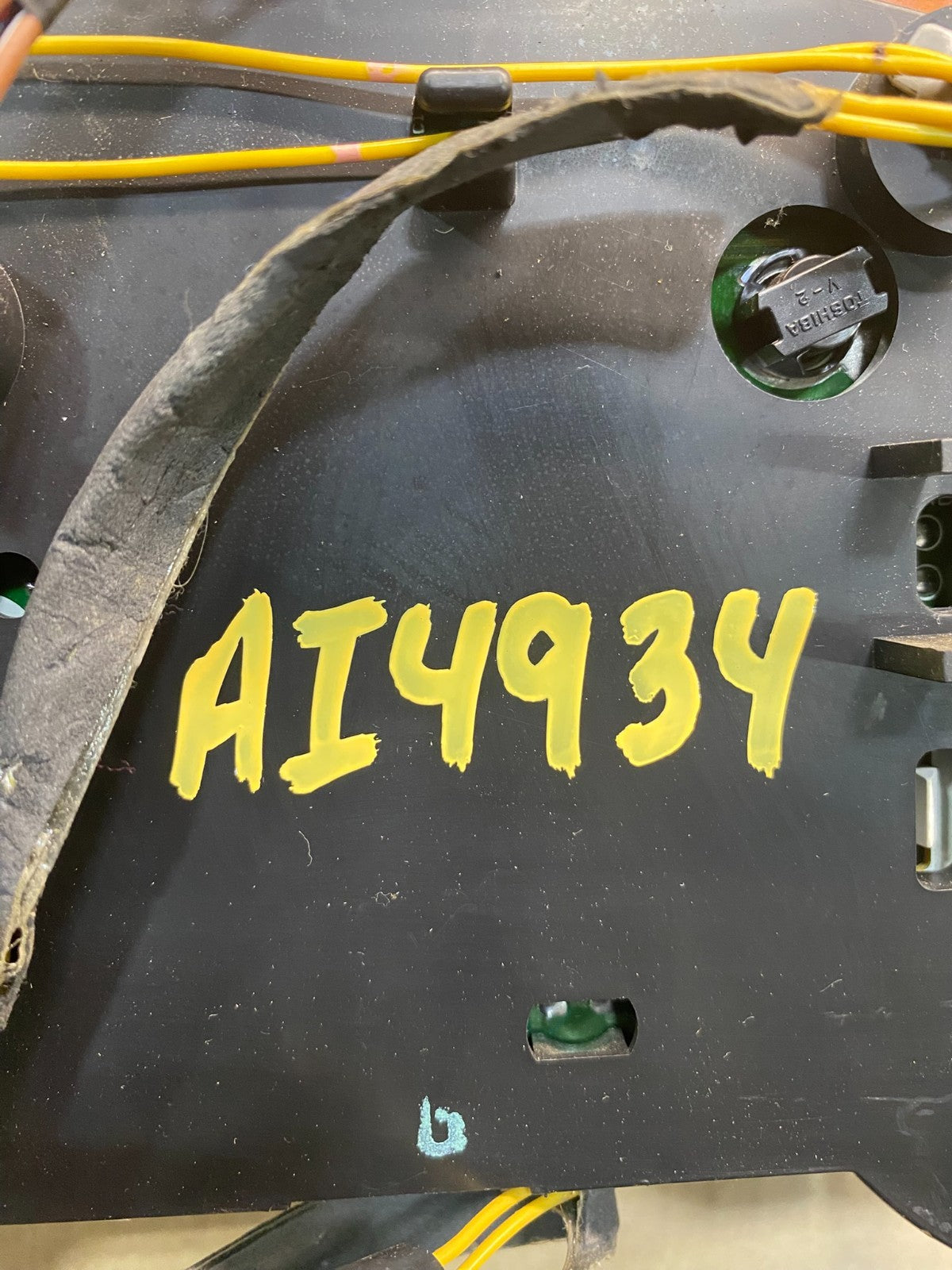 2002-2004 Nissan Xterra Frontier Cluster Speedometer Instrument AI4934 DG5