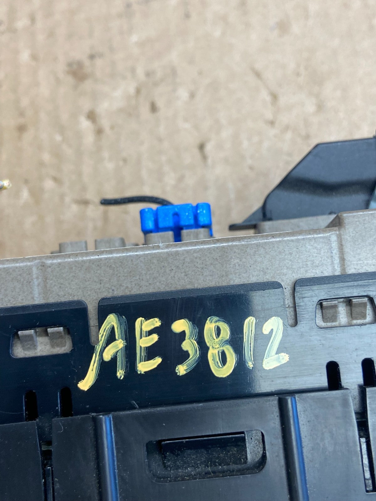 2003-2006 Chevrolet Silverado Driver Side Master Window Switch AE3812 DG5