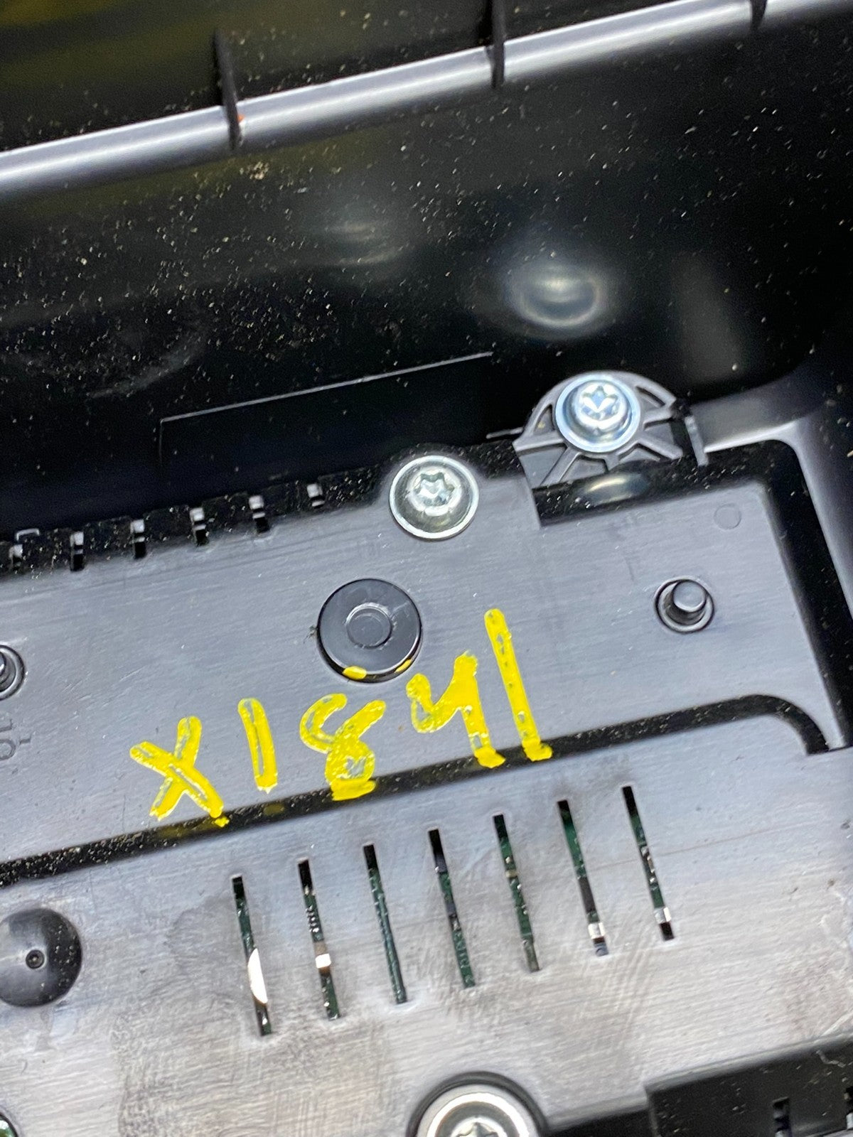2020 to 2023 Ford Explorer Console Radio Display Screen Air Vents x1841 DG6