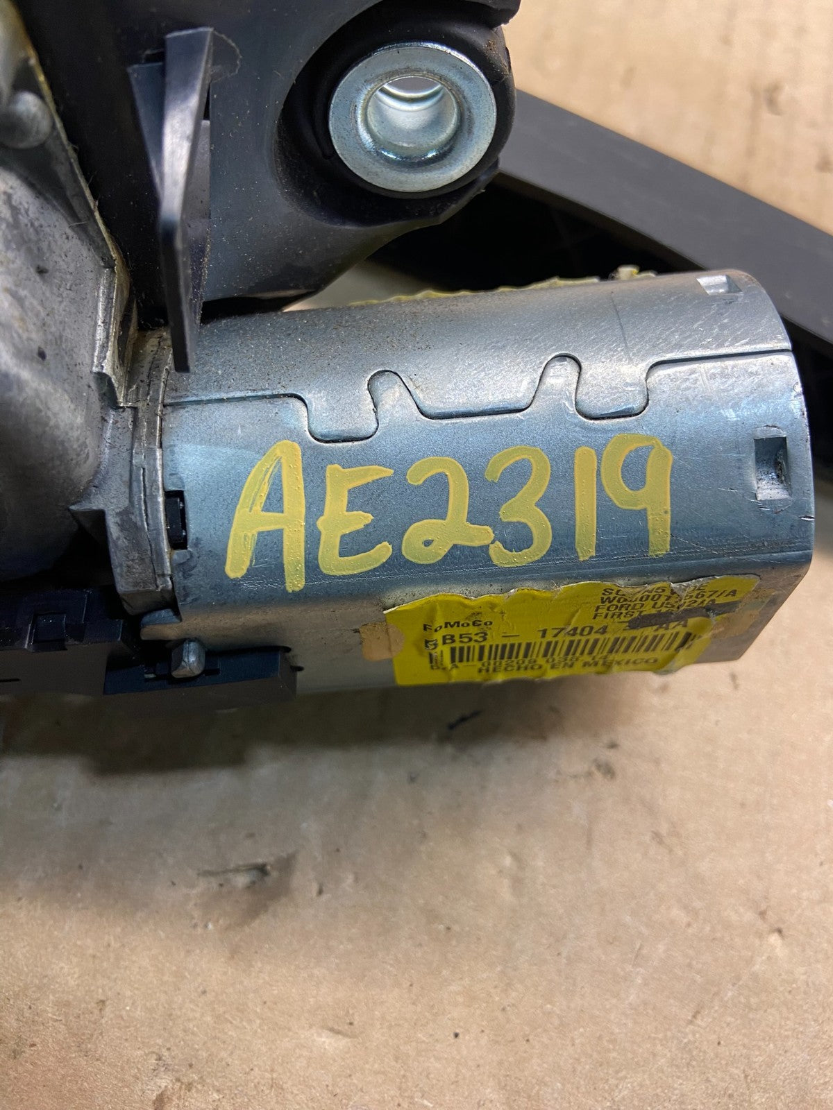 2011 to 2019 Ford Explorer Rear Windshield Wiper Motor AE2319 DG7