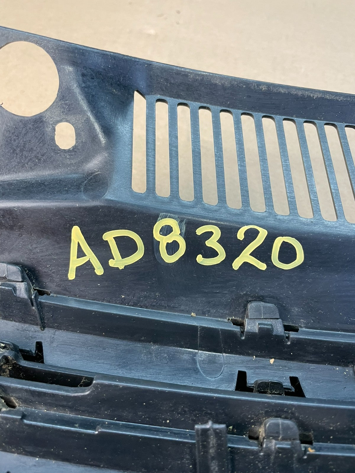 2010 to 2012 Volkswagen Golf /GTI MK6 Front Black Grille Grill AD8320 DG5