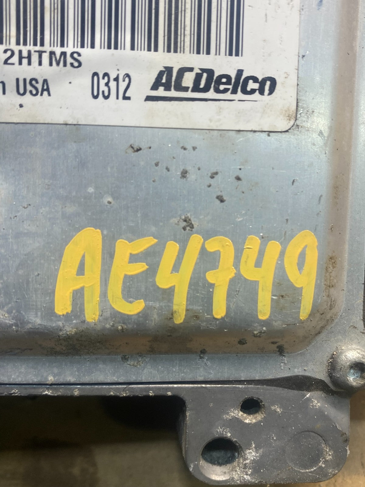 2010 to 2013 Chevrolet Silverado Yukon Engine Control Module ECM ECU AE4749 DW3