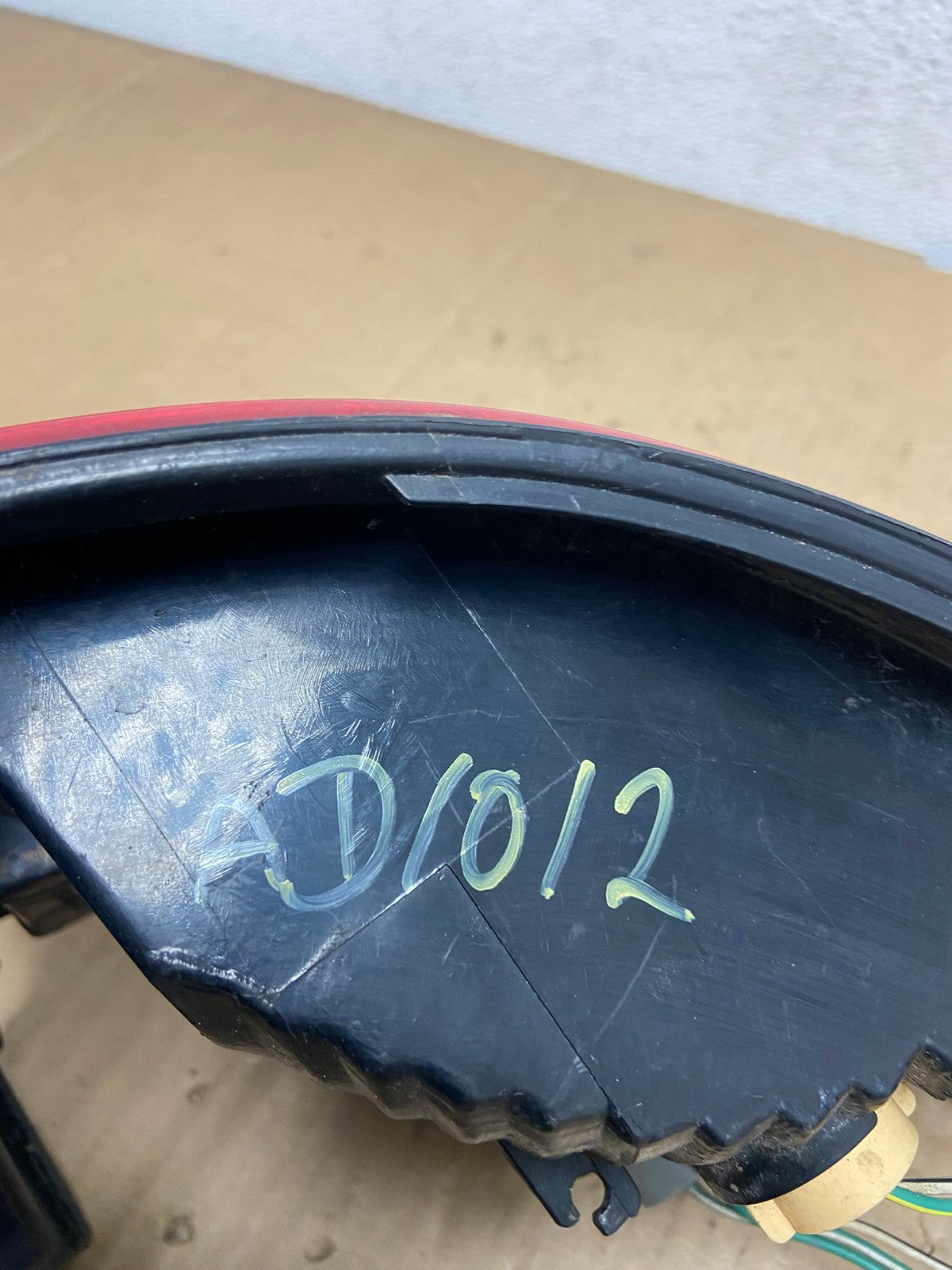 2001 2002 2003 Toyota Sienna Right Passenger Rh Side Tail Light AD1012 LK6