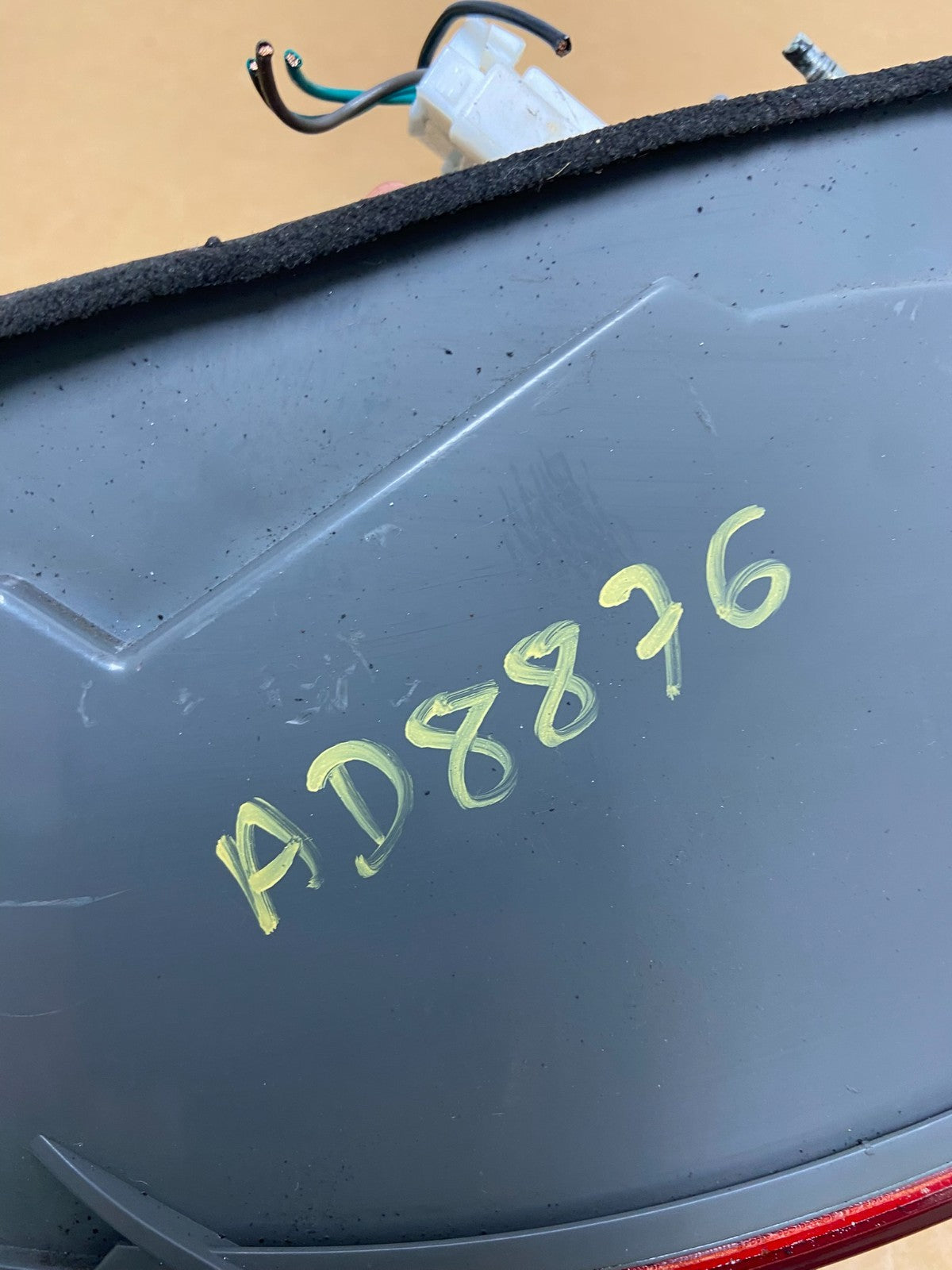 2009 to 2010 Hyundai Sonata Right Passenger Side Tail Light AD8876 DW5
