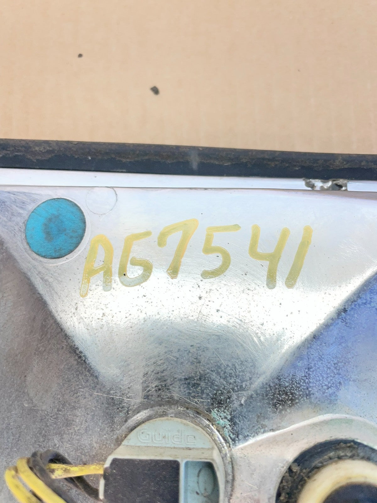 2000 to 2005 Buick Lesabre Trunk Rear Center Tail Light Panel AG7541 DG6