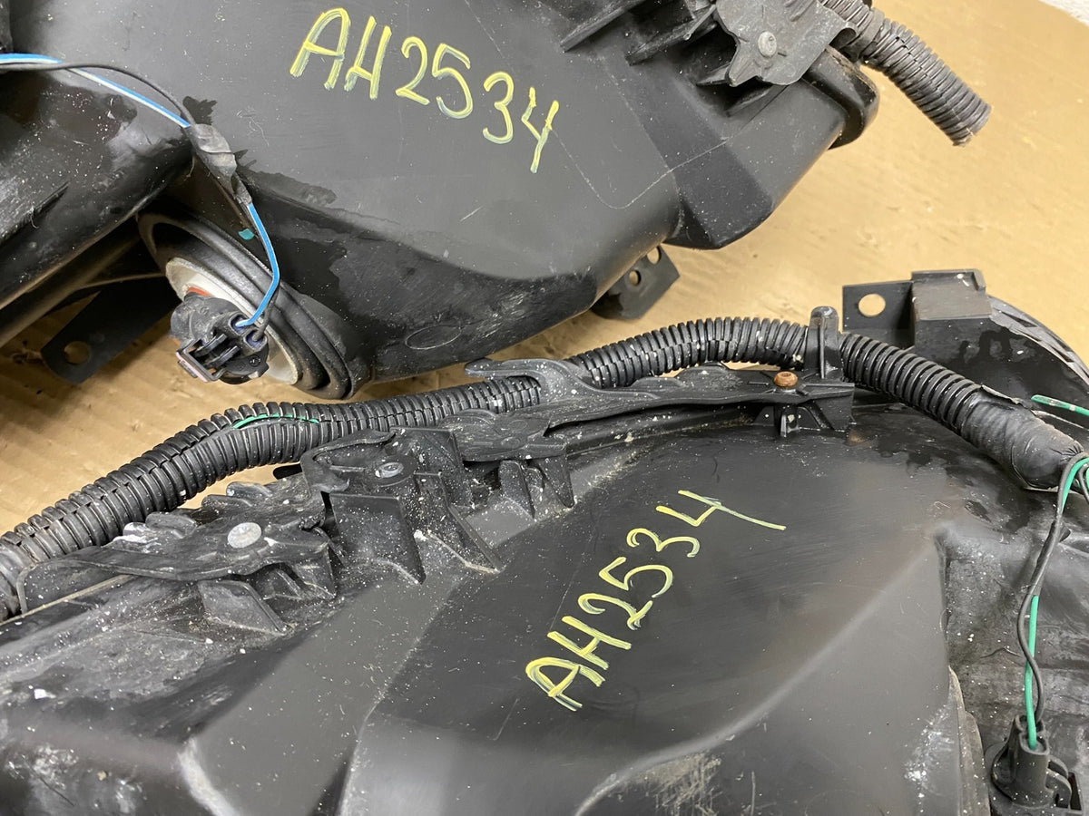 Sedan 2007 2008 2009 Nissan Altima Left+Right Set Headlights AH2534 DW10