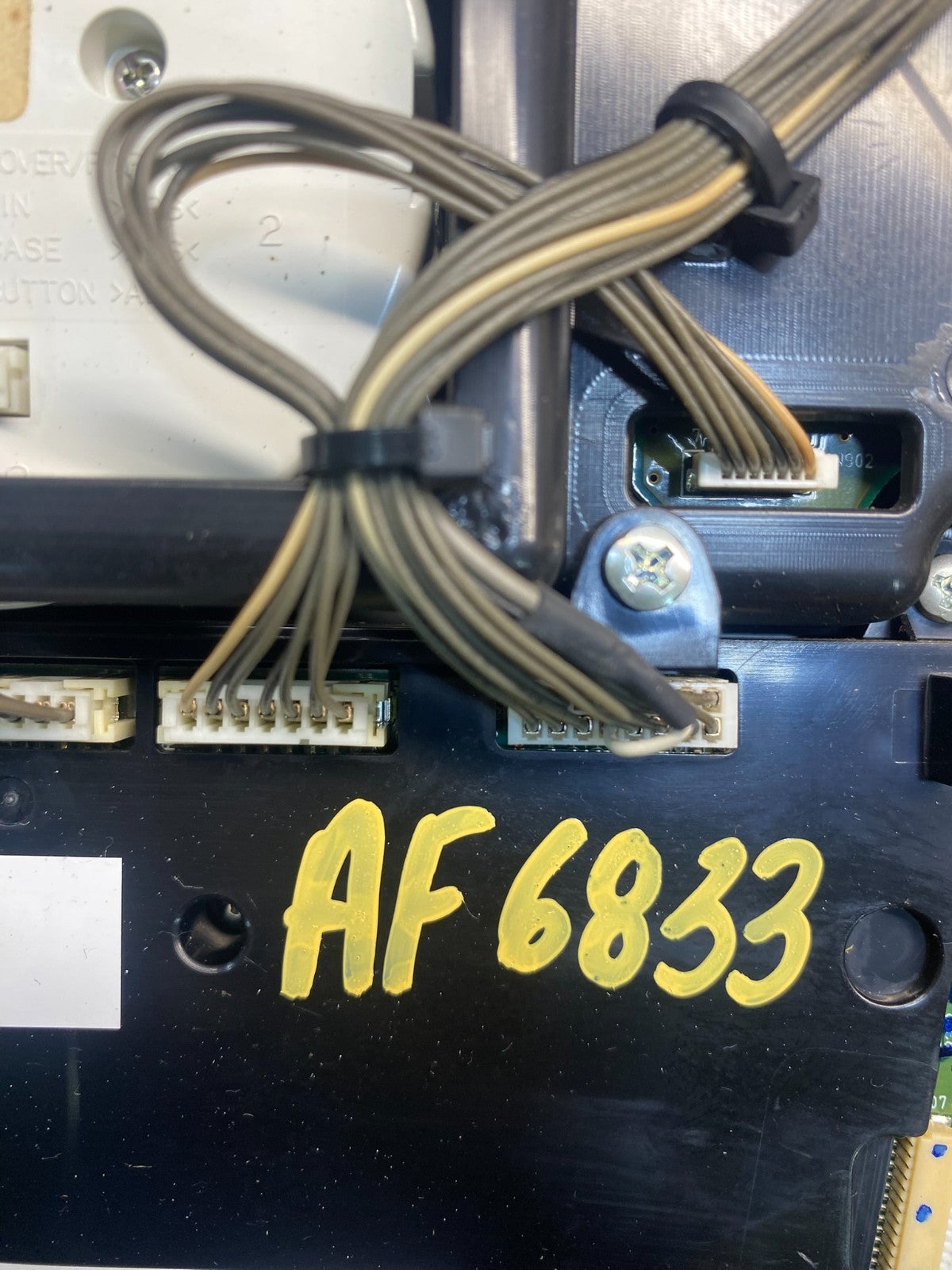 2008-2012 Cadillac CTS A/C Heater Radio Climate Control Panel Bezel OE AF6833 DW6