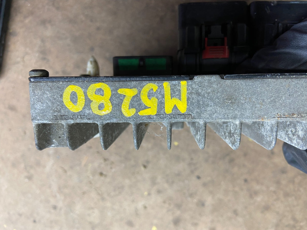 2005 to 2006 Jeep Grand Cherokee 3.7L Computer p56044547aj M5280 DG3