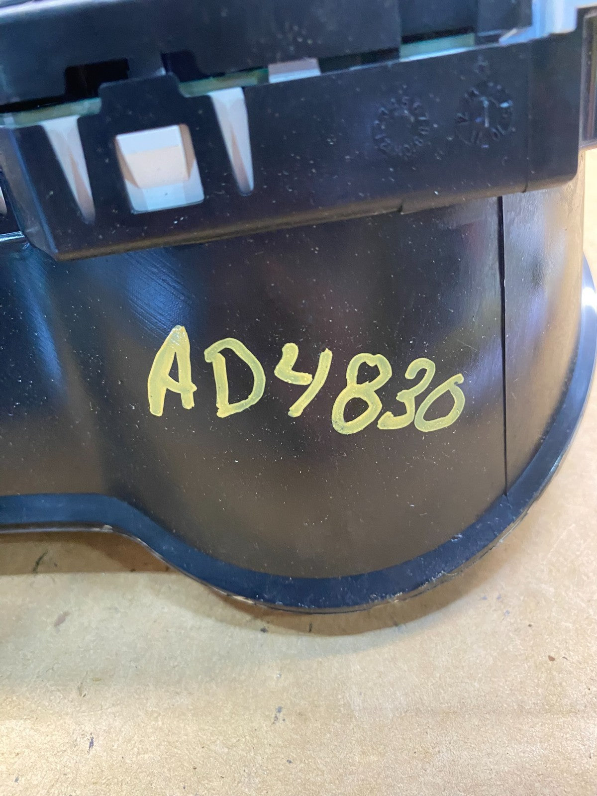 2014 Nissan Pathfinder Speedometer Cluster Gauge AD4830 DG6