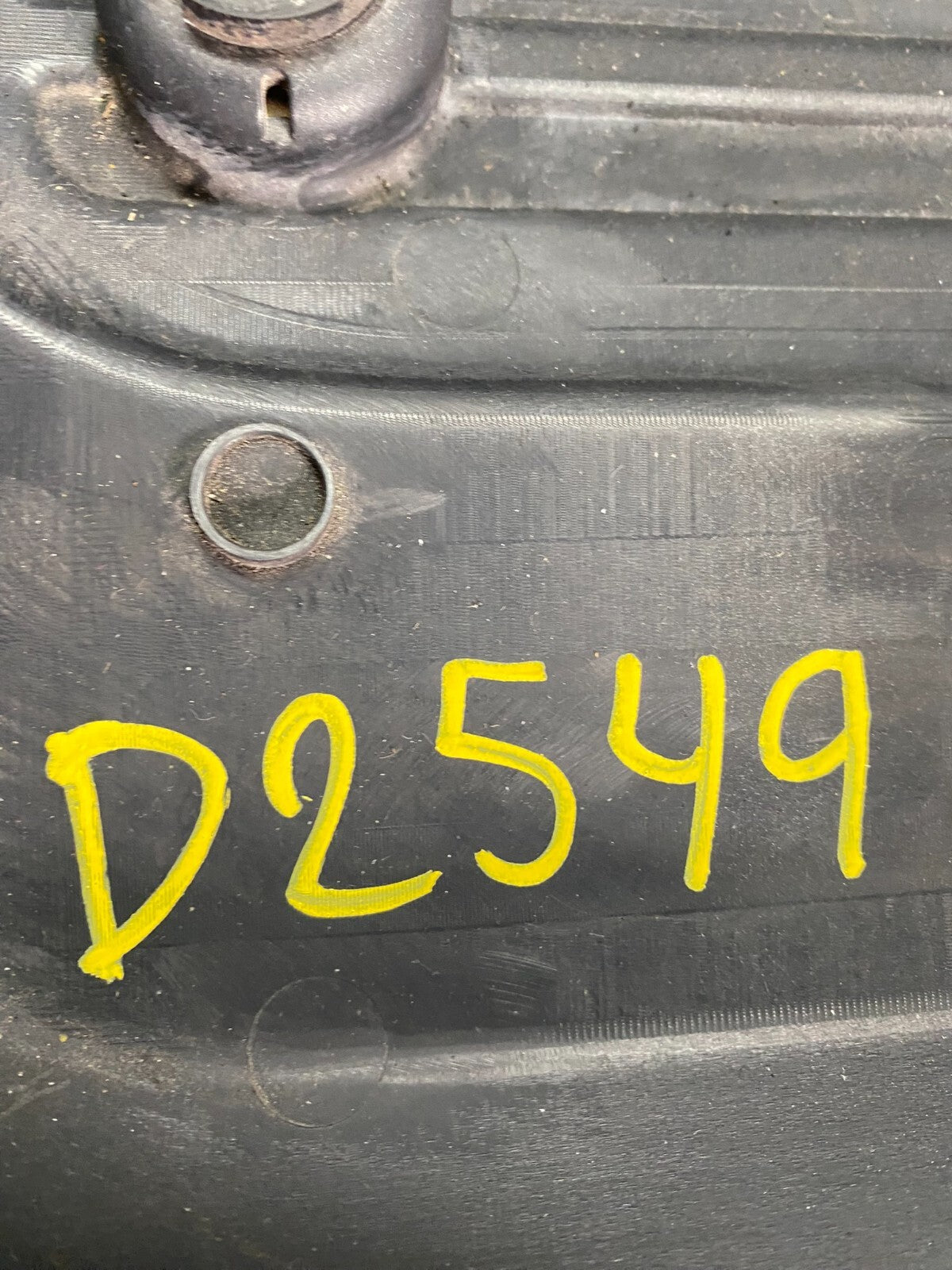 1999 2000 2001 Infiniti i30 3000 v6 Engine Cover Motor Shield D25496