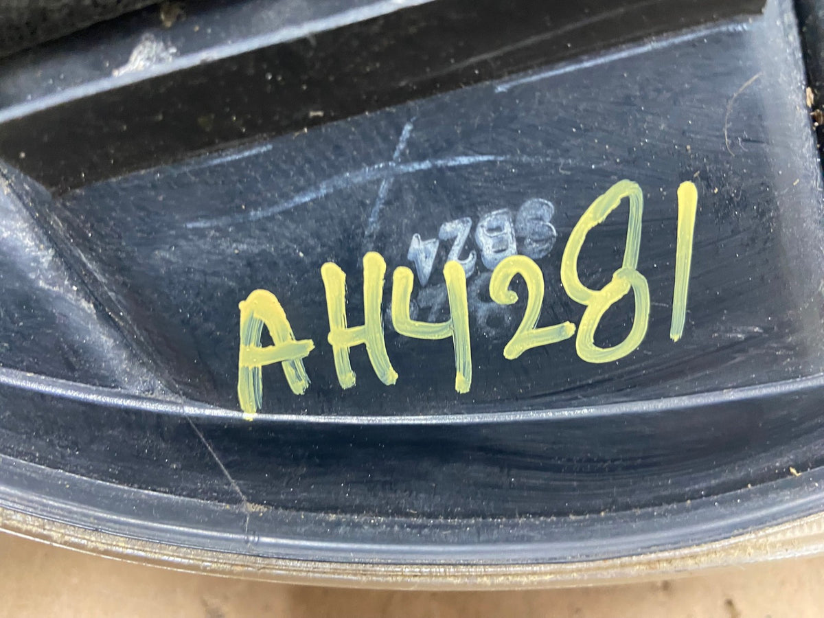 2004 - 2005 Toyota Prius Right Passenger Side Rh Tail Light AH4281 LK7