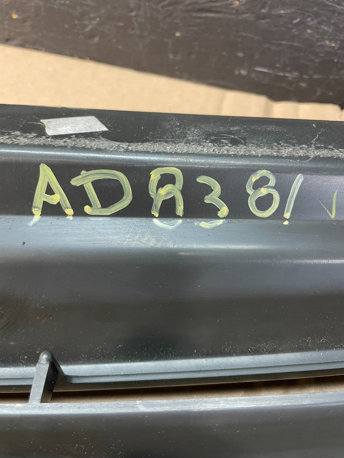 2002 to 2009 Gmc Envoy Front Upper Grill Grille AD8381 DG7