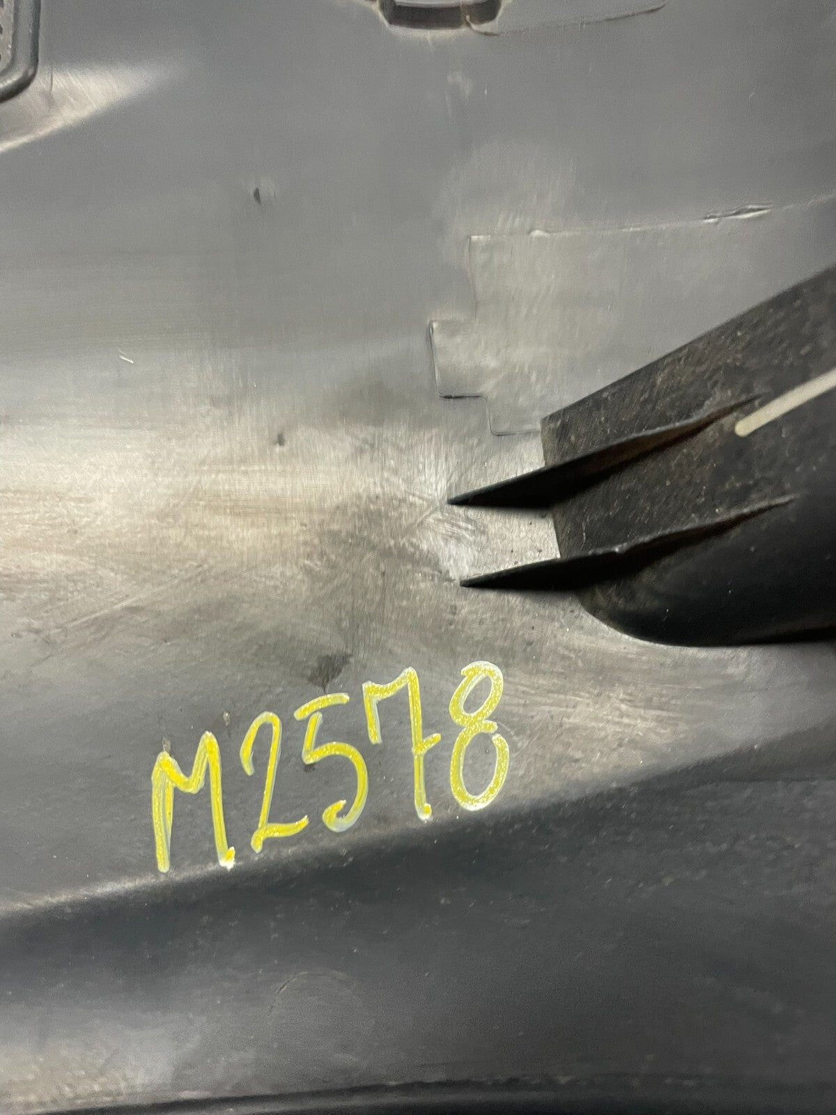 2009 to 2014 Nissan Maxima 3.5L Engine Motor Cover M2578 OEM DG9