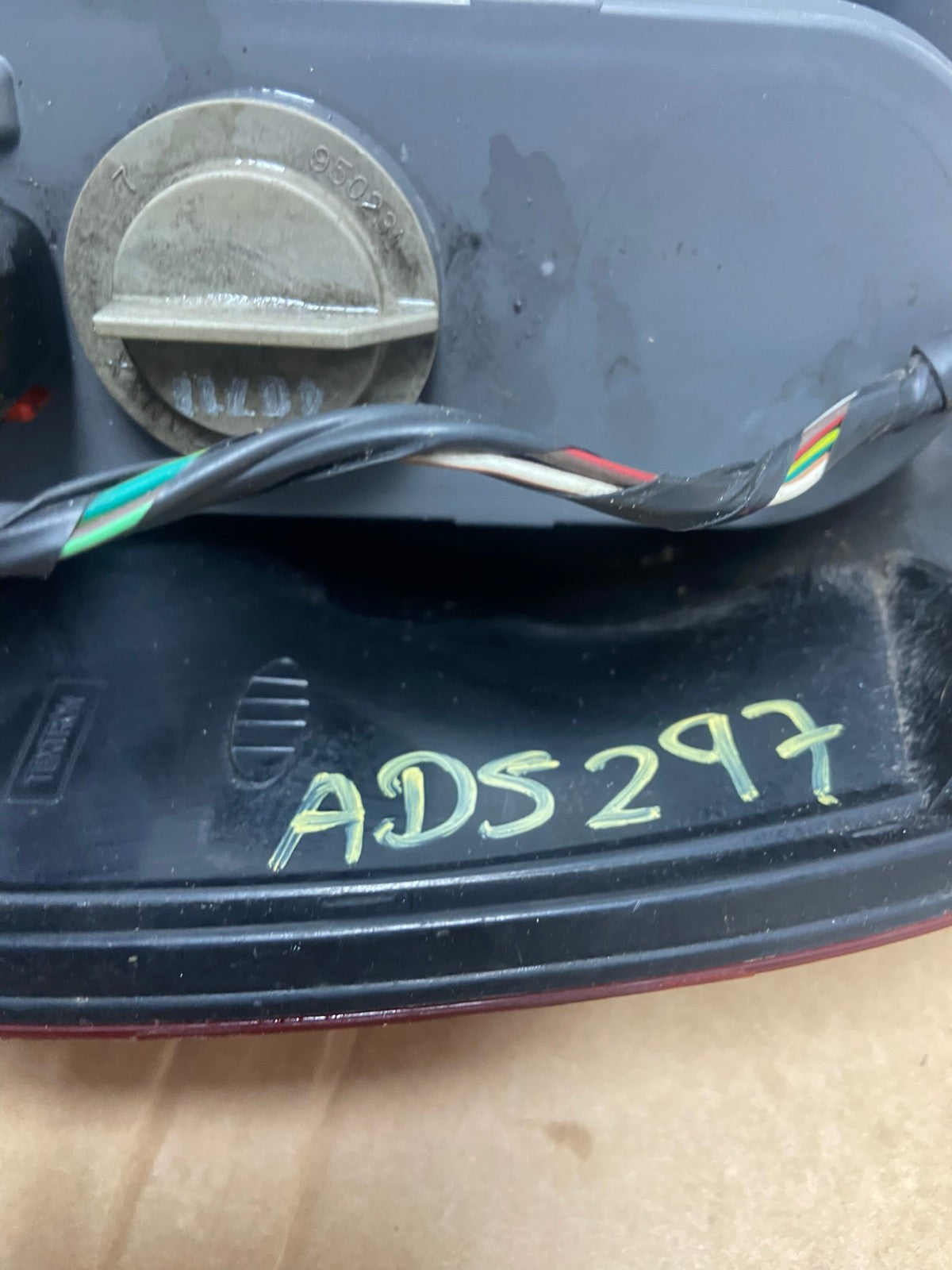 2002 2003 2004 Jeep Liberty Right Passenger Rh Side Tail Light AD5297 LK7