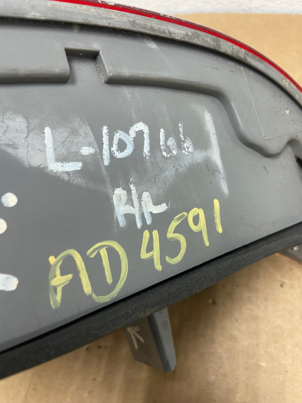 2001 to 2003 Honda Civic Coupe Right Passenger Rh Side Tail Light AD4591 LK8