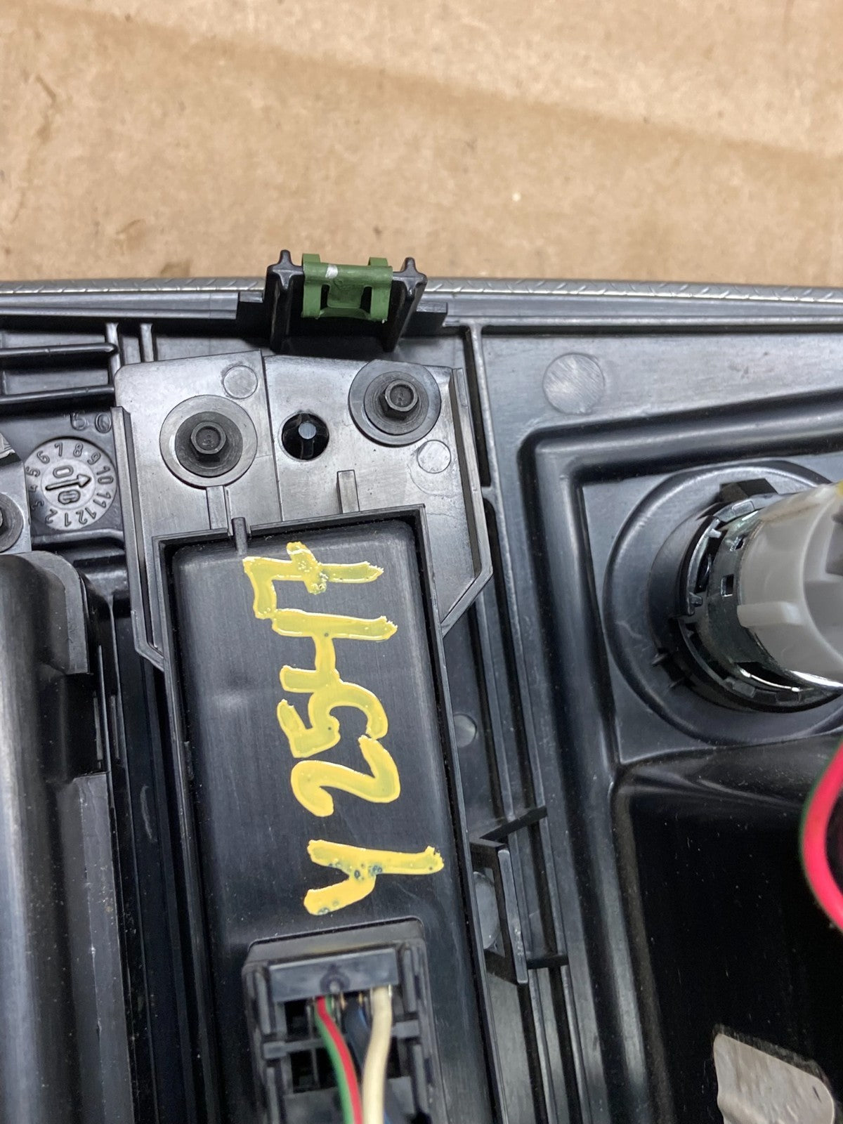 2008 to 2010 Jeep Grand Cherokee Center A/C Heater Climate Control Y2547 DG6