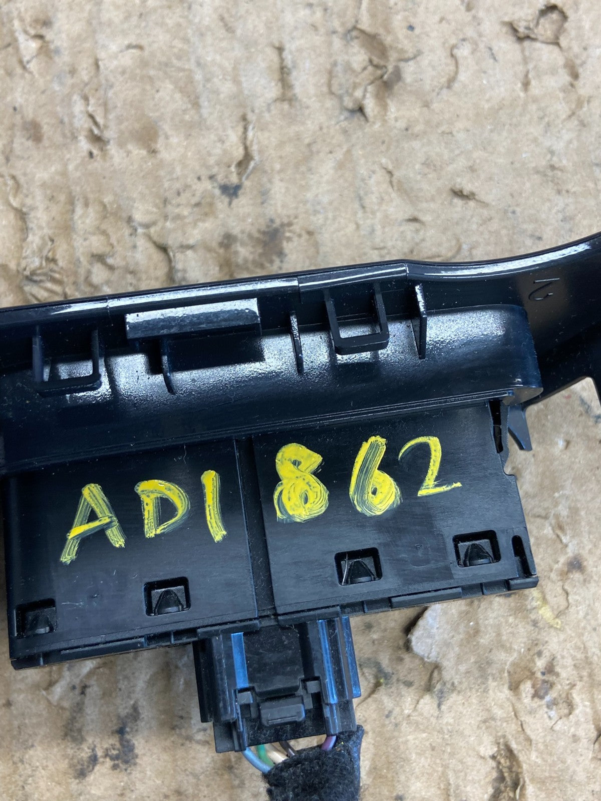 2013 to 2015 Ford Escape Heater A/C Climate Control Bezel Trim Switches AD18625