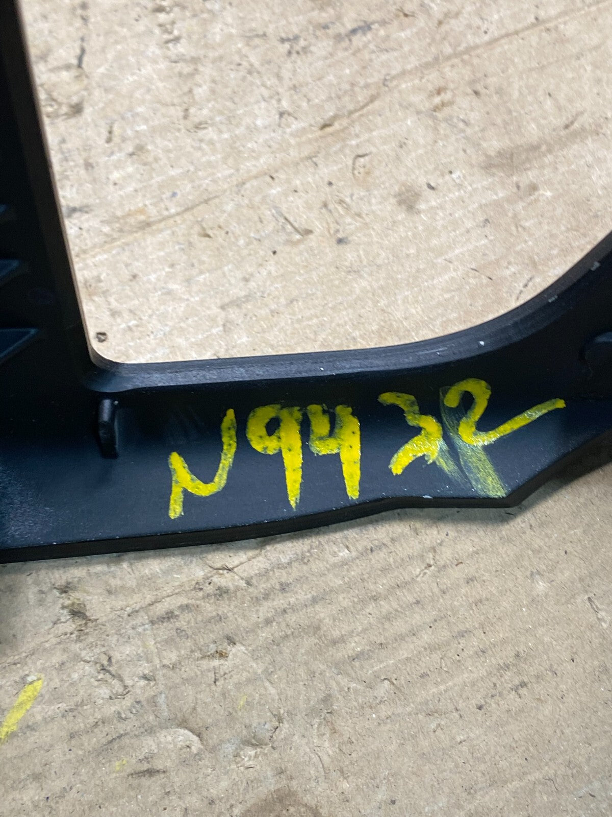 2014-2017 Maserati Ghibli Center Console Shifter Cup Holder Trim Bezel N9432 DG7