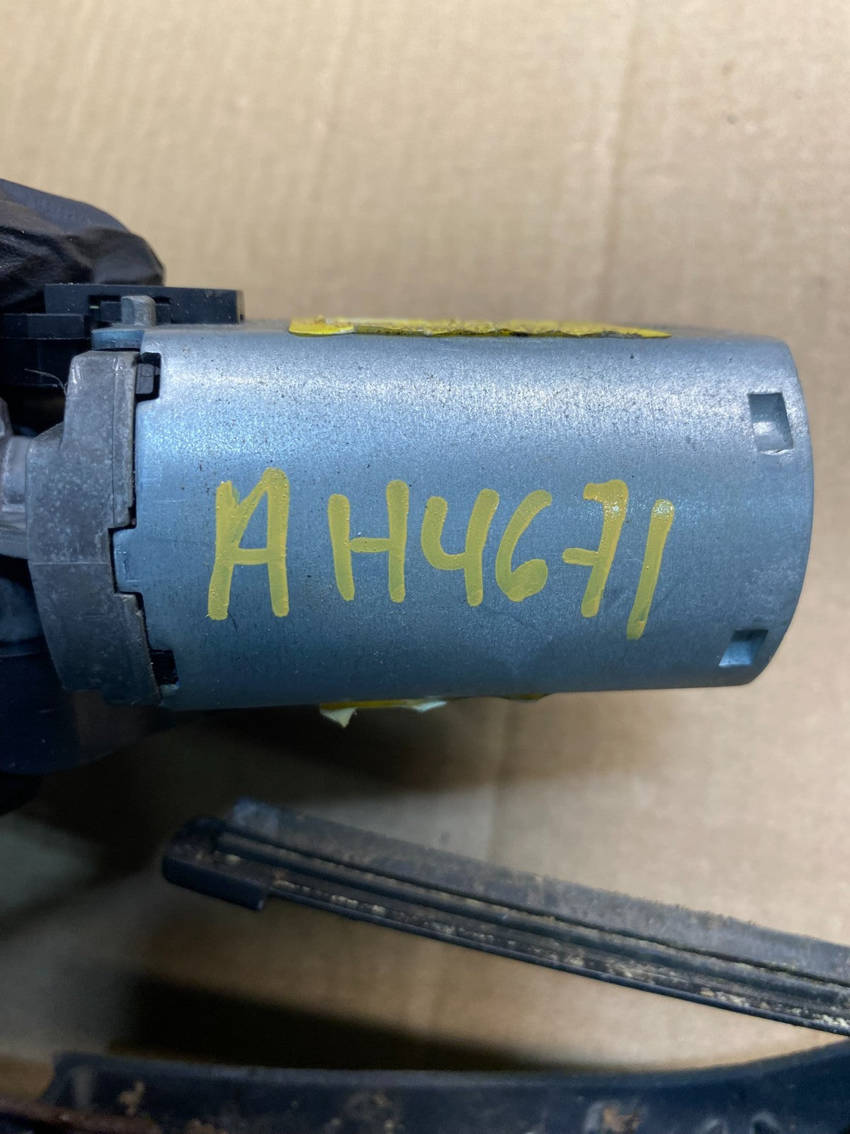 2011 to 2019 Ford Explorer Rear Windshield Wiper Motor AH4671 DG7
