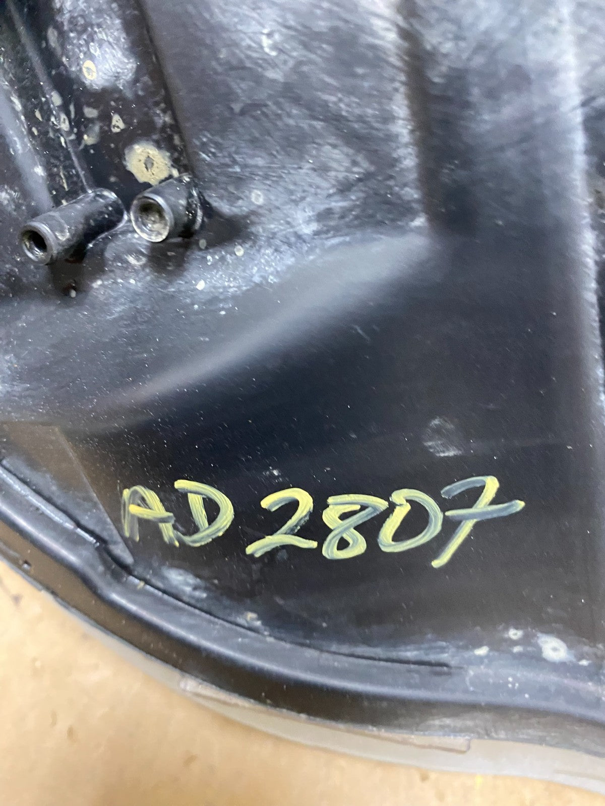 2008 to 2016 Chrysler Town and Country Left Driver Lh Side Headlight AD2807 DW11