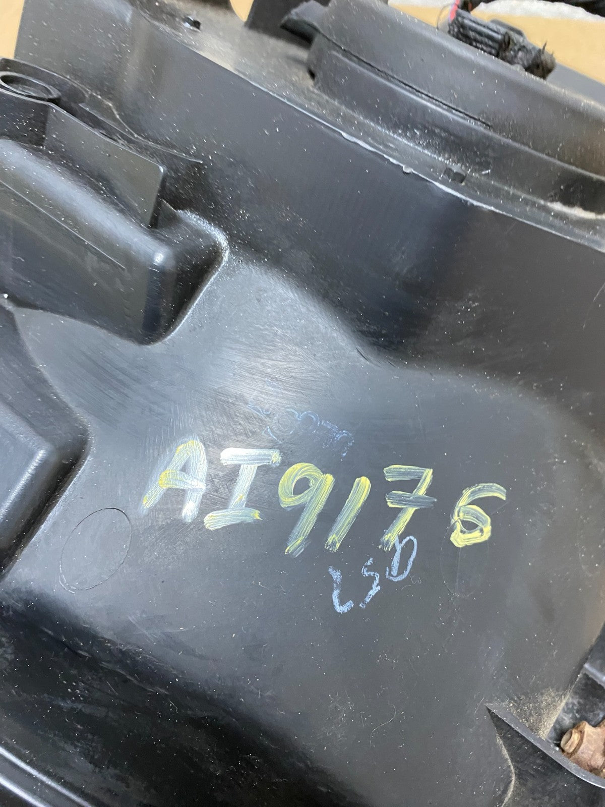 2003 to 2006 Honda Element Left Driver Lh Side Headlight AI9176 DW9
