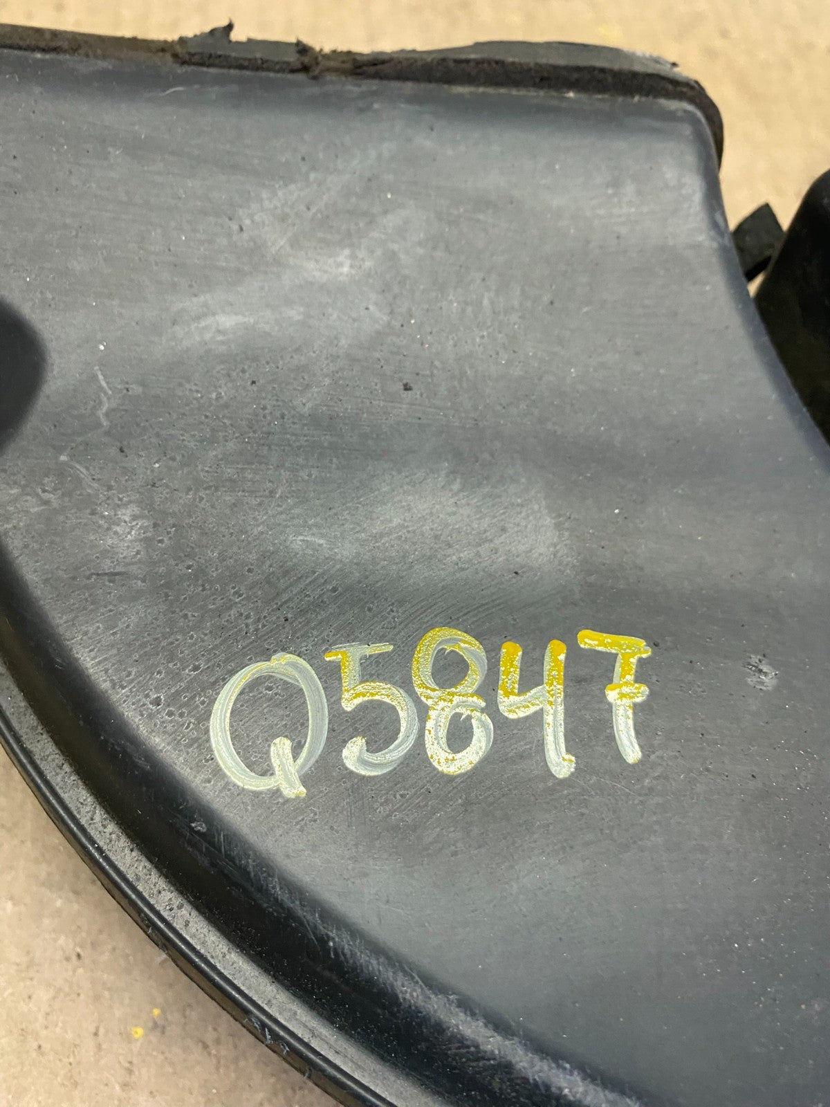 2007 to 2013 Nissan Altima 2.5L Air Duct Tube Resonator 16554-JA000 OEM q5847 DG9