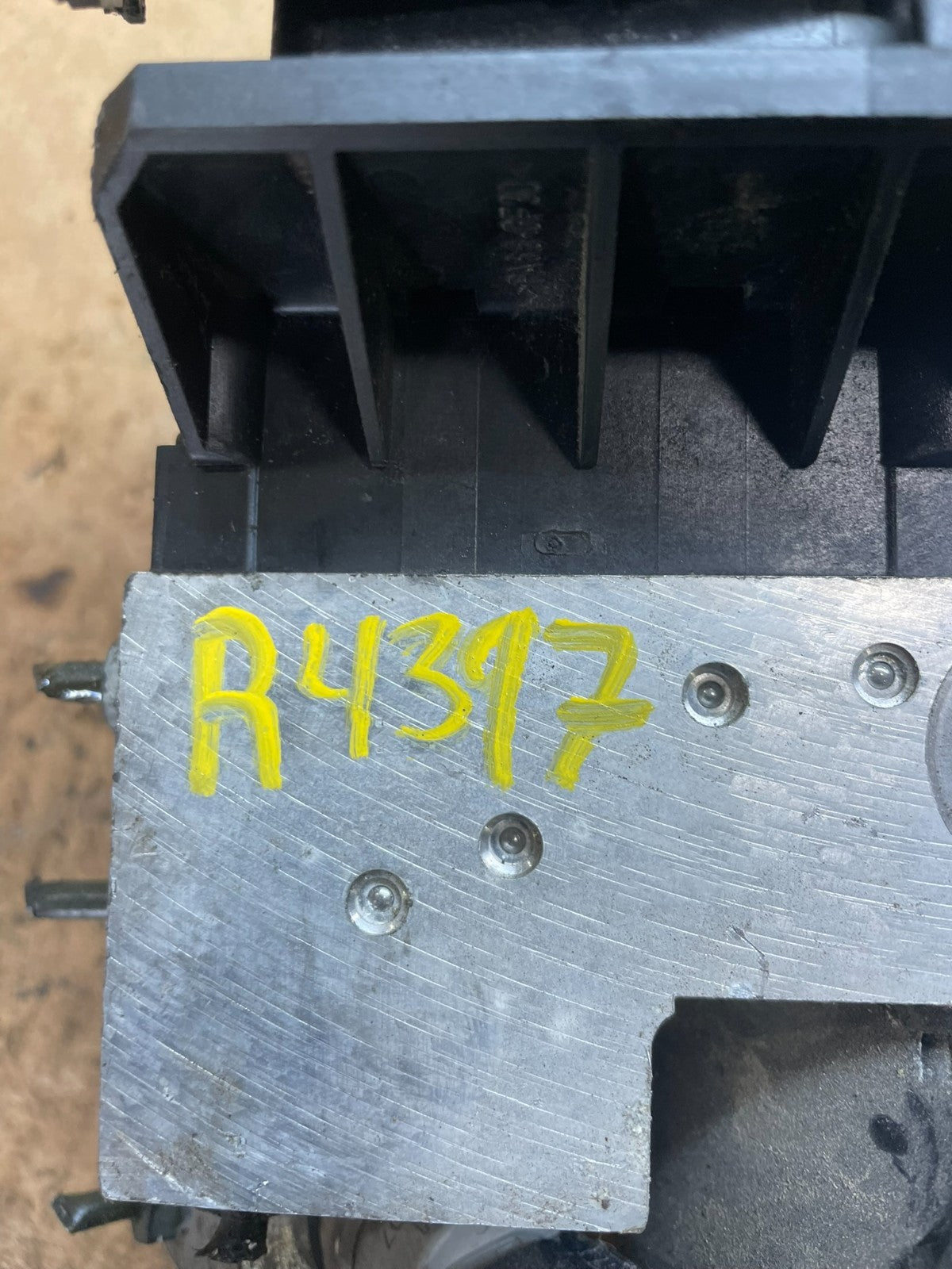 1999 - 2001 Mercedes R129 SL500 SL600 ABS Anti Lock Brake Pump Module R4397 DG7