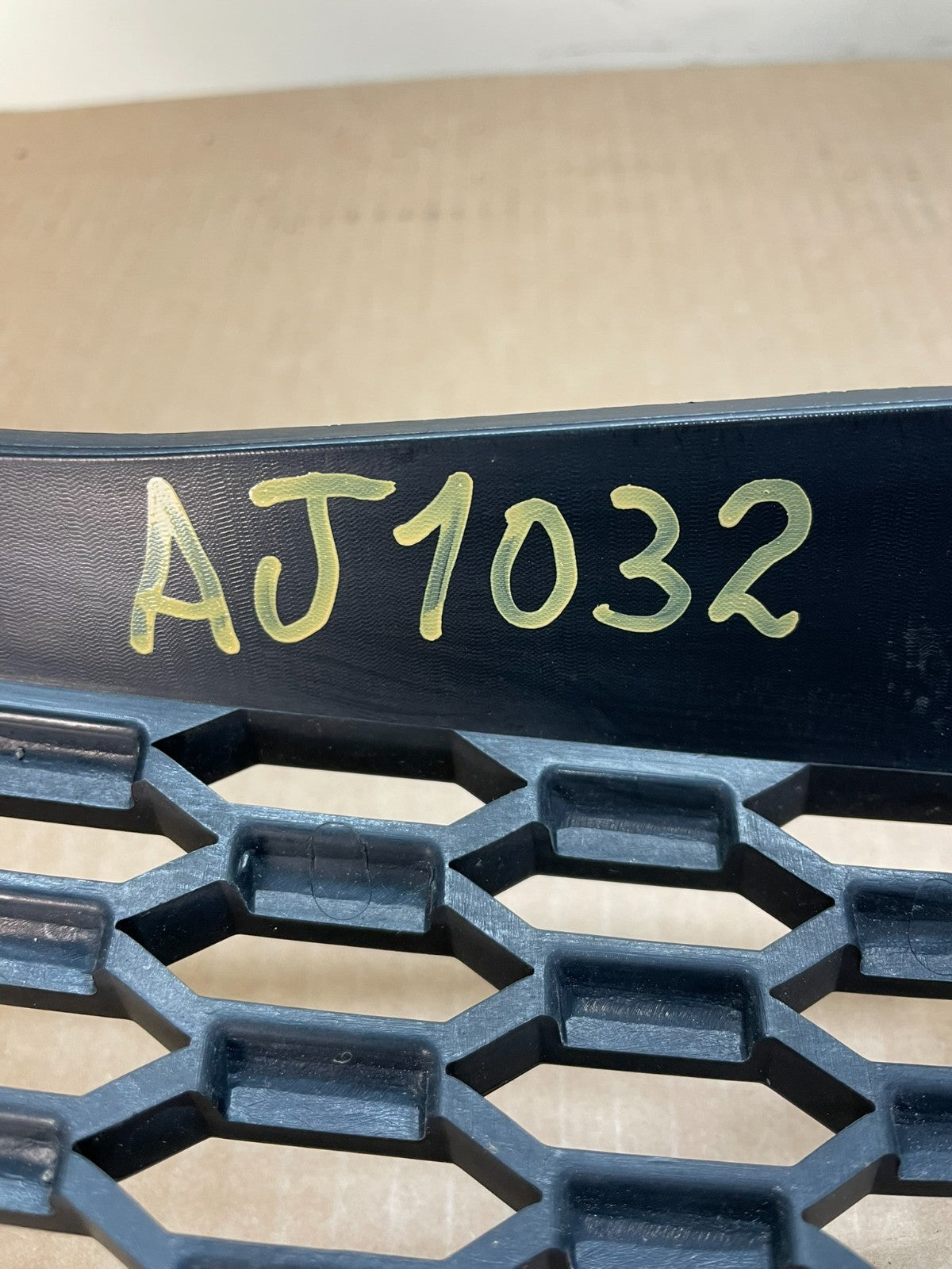 2011 to 2020 Dodge Grand Caravan Front Upper Grill Grille AJ1032 DG6