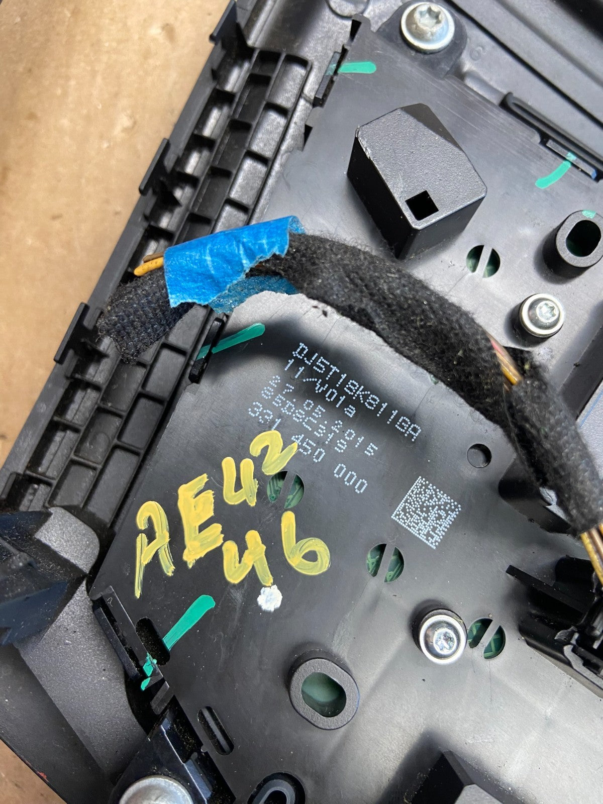 2013 2014 2015 2016 Ford Escape Dash Radio Control Panel Bezel AE4246 DG5