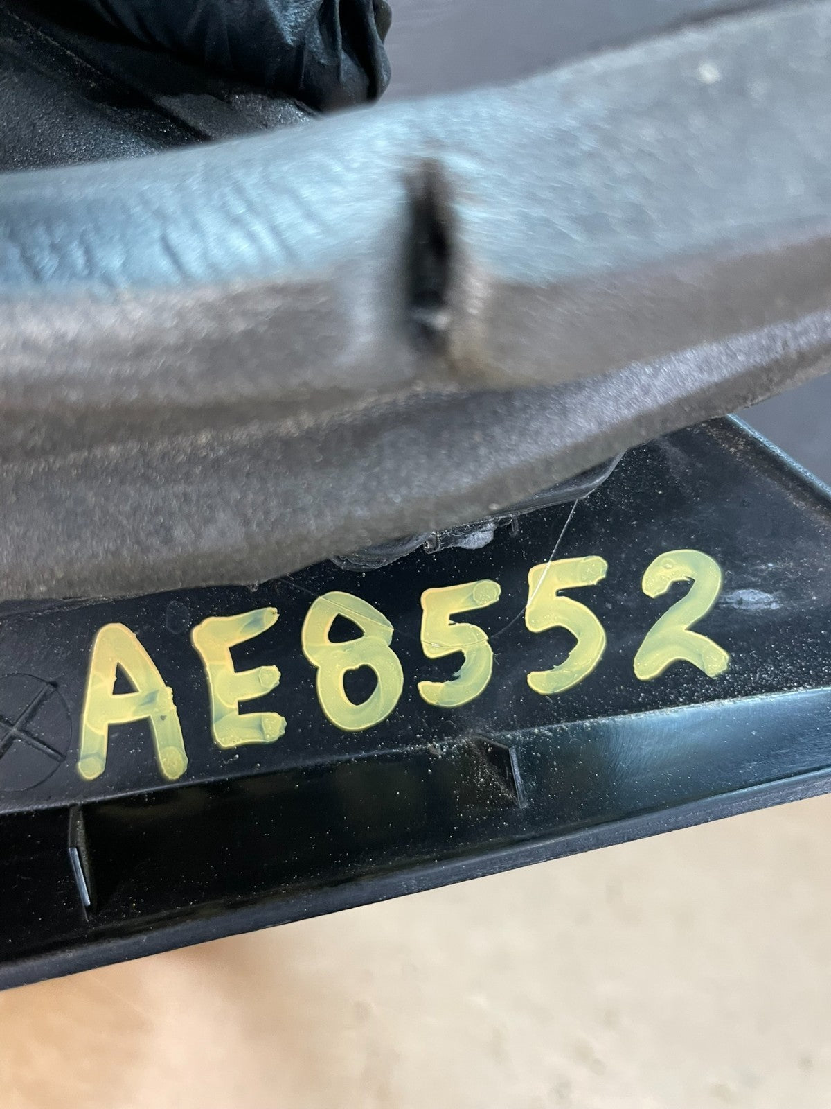 2007-2013 Chevrolet Tahoe Silverado Suburban Right Passenger Mirror AE8552 DW8