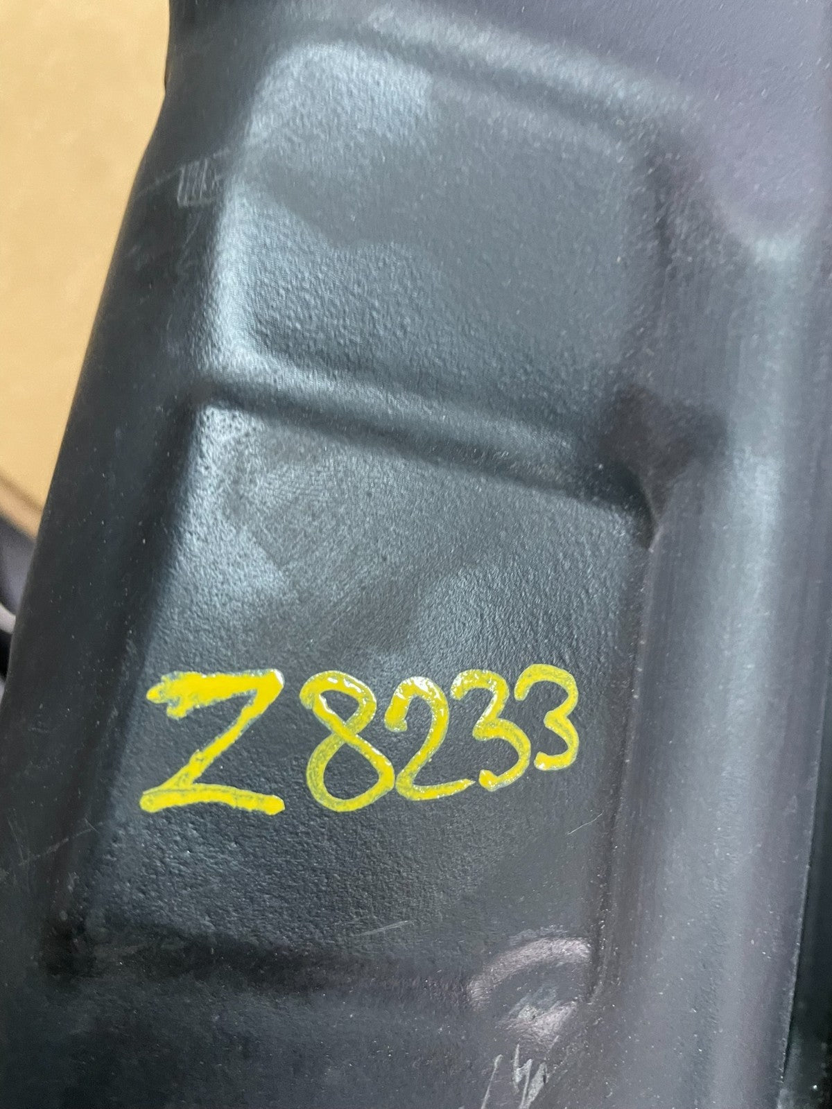2011 - 2013 Dodge Durango 3.6L Resonator Air Intake Tube z8233 DG10