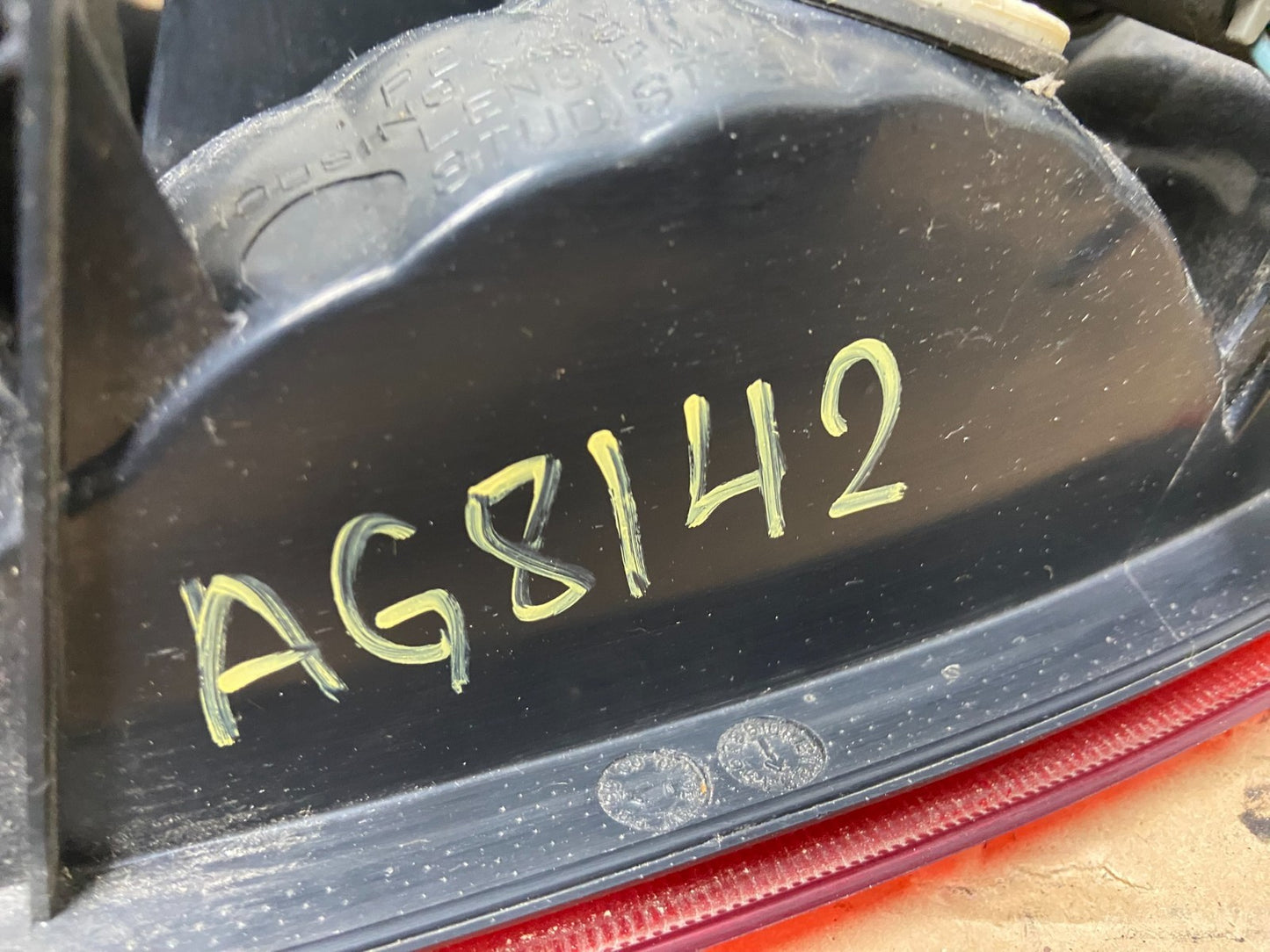 1999 to 2004 Oldsmobile Alero Left Driver LH Side Tail Light AG8142 DW5