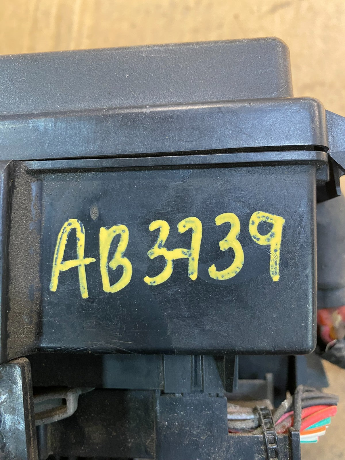2005 Jeep Grand Cherokee Integrated Power Fuse Box Relay 04692071AB AB3739 DG7