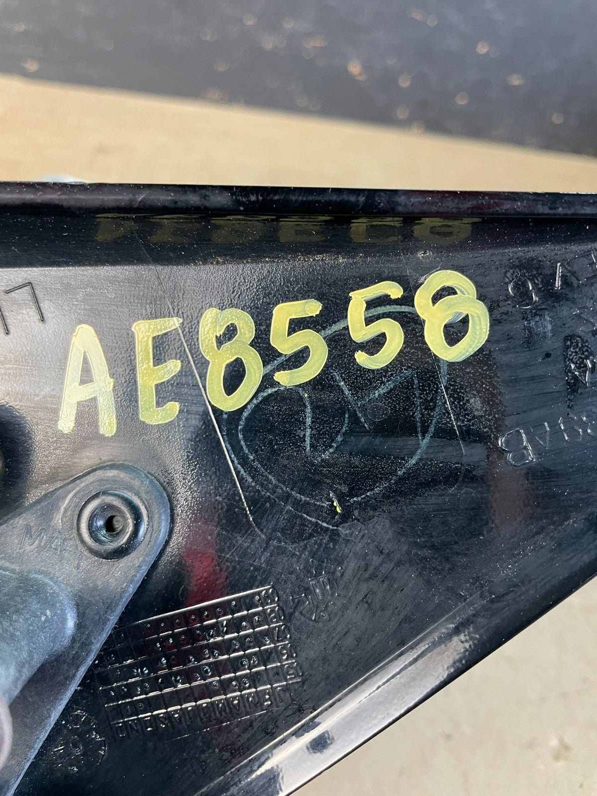 2005 to 2011 Cadillac STS Left Driver LH View Door Mirror AE8558 DW10