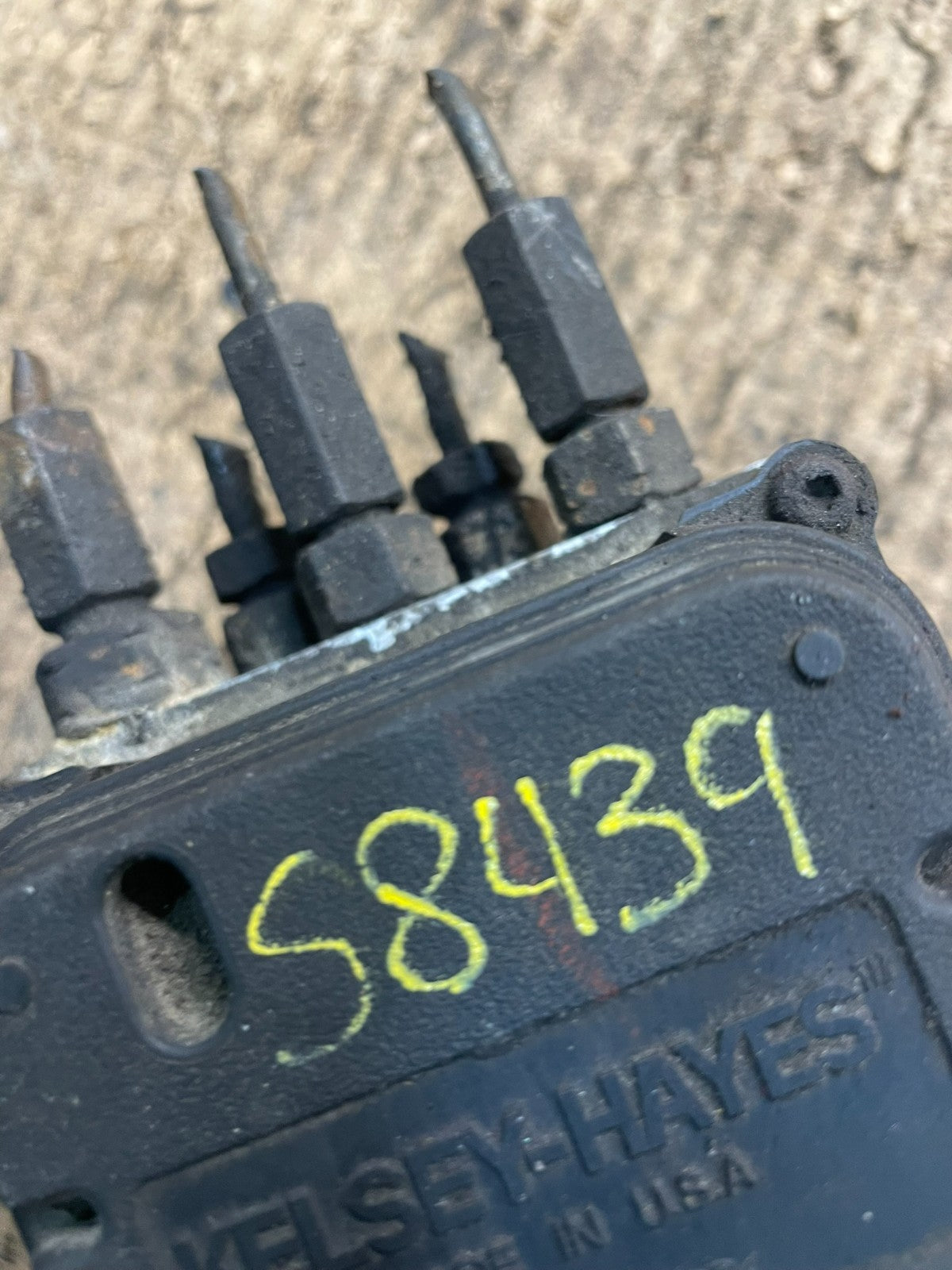 2003 2007 Ford E250 E350 Anti-Lock ABS Antilock Brake Pump s8439 DG7