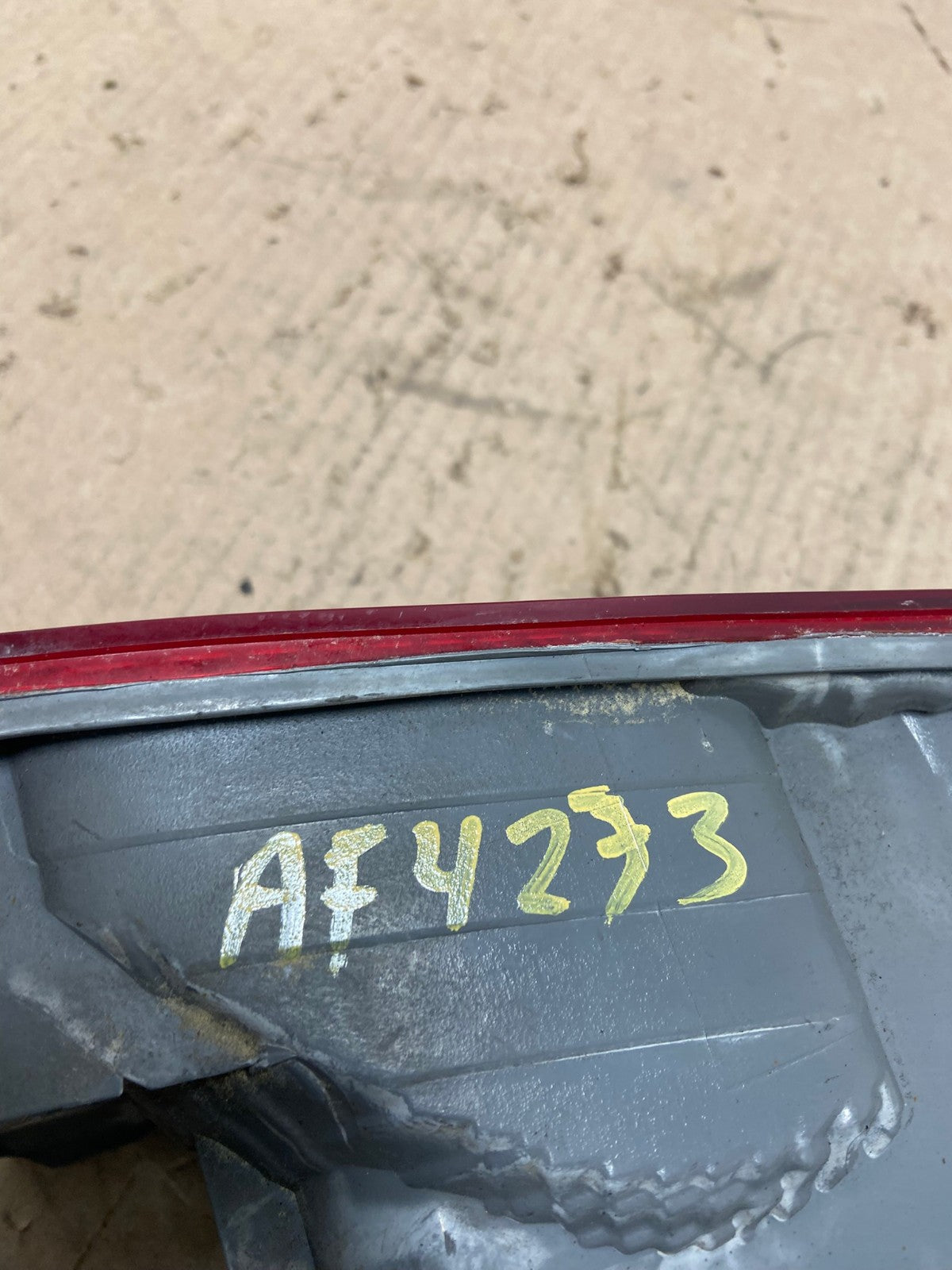 2000 to 2001 Toyota Camry Right Passenger Rh Tail Light AF4273 LK6