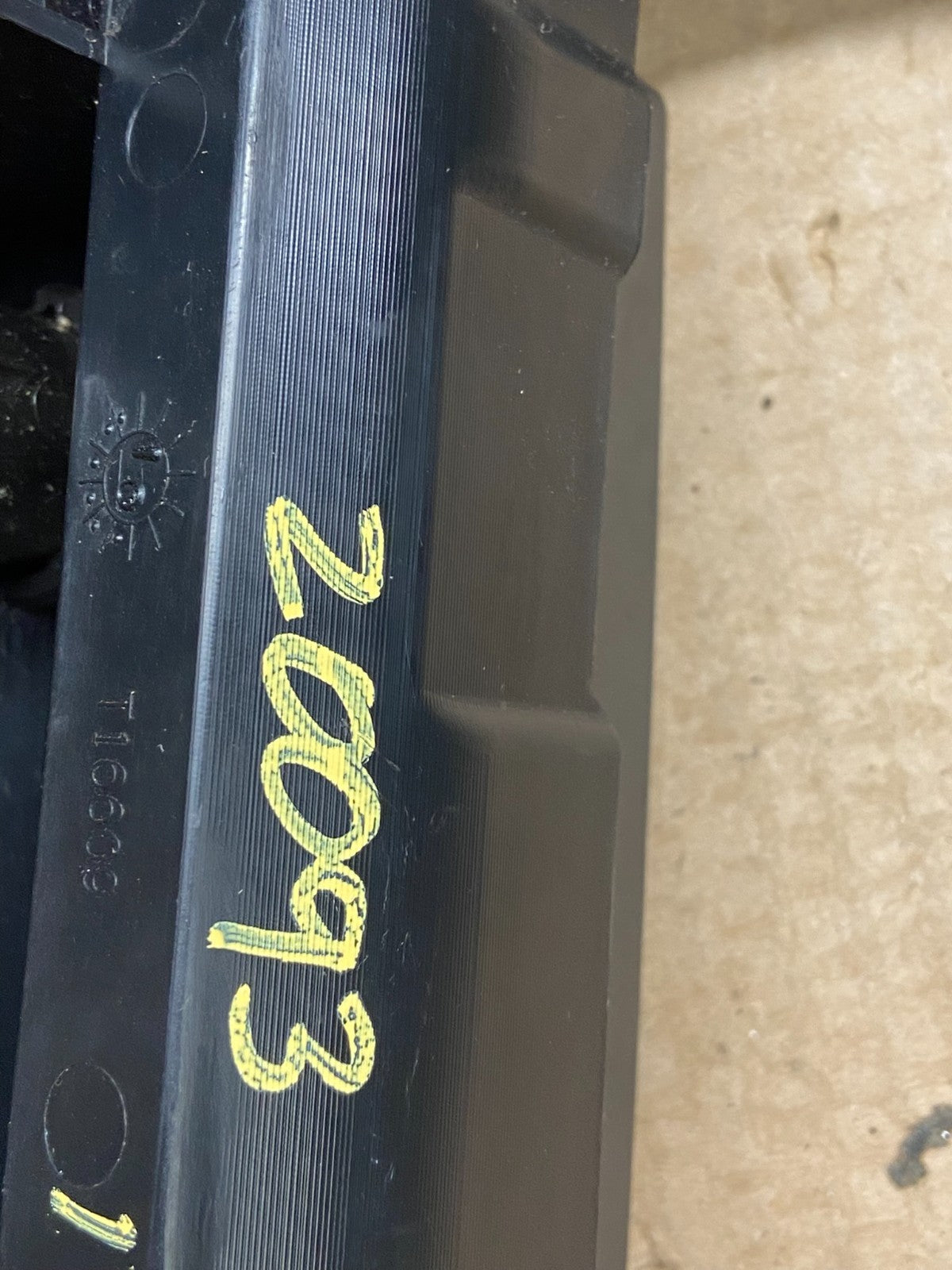 2010 to 2012 Ford Taurus Front Center Console Dashboard Center Storage z0093 DG7
