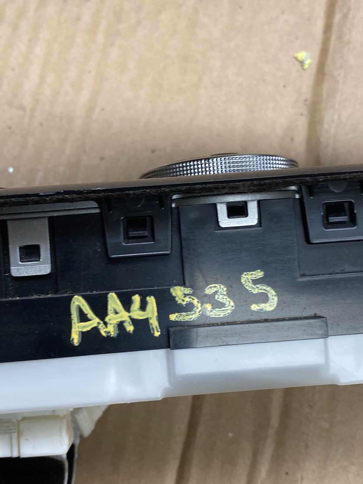 2008 - 2012 Infiniti G35 EX35 Radio Player Screen Panel Bezel AA4535 DG6