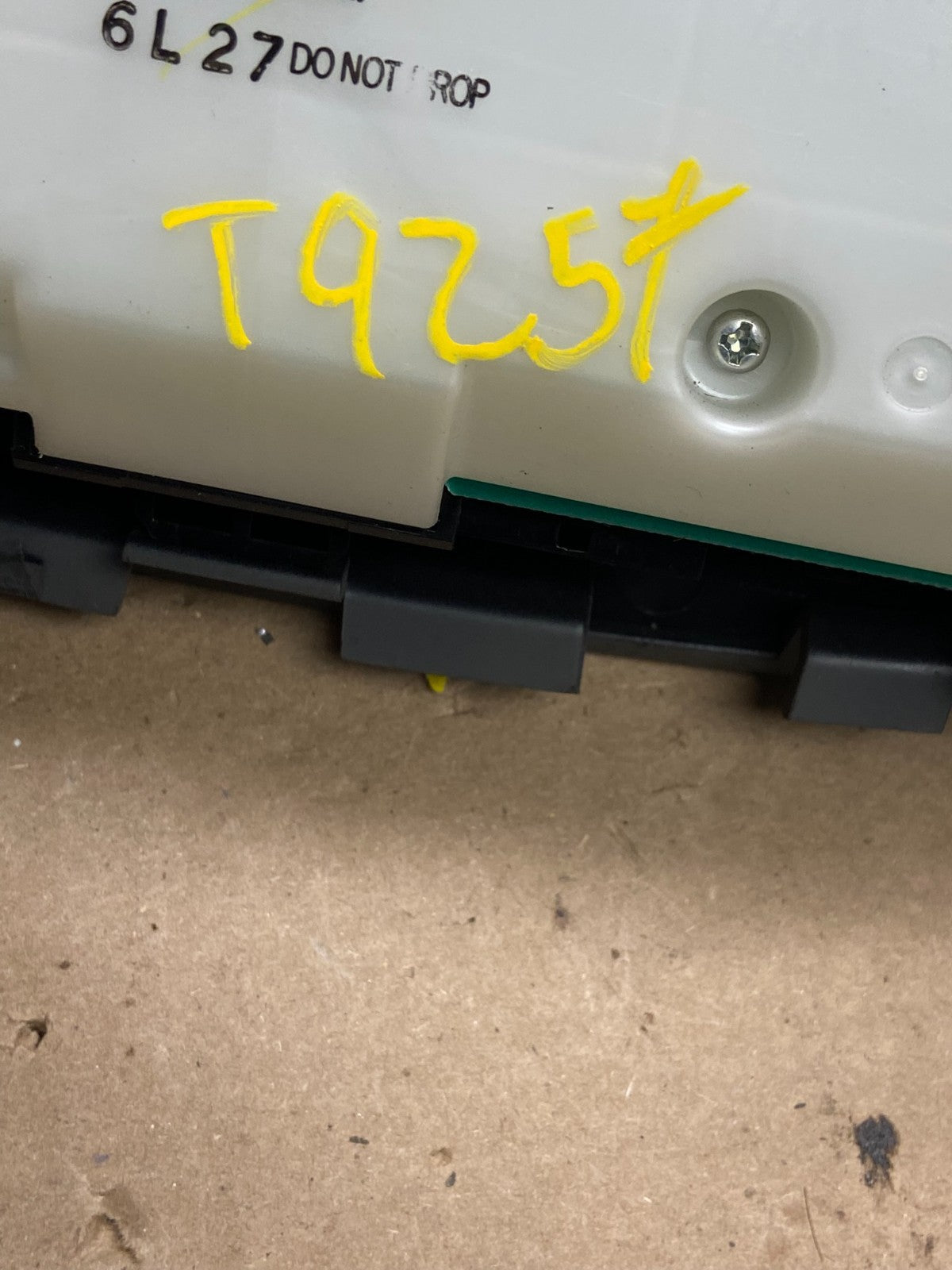 2007 - 2008 Infiniti G35 EX35 Radio Player Screen Panel Bezel t9257 DG6