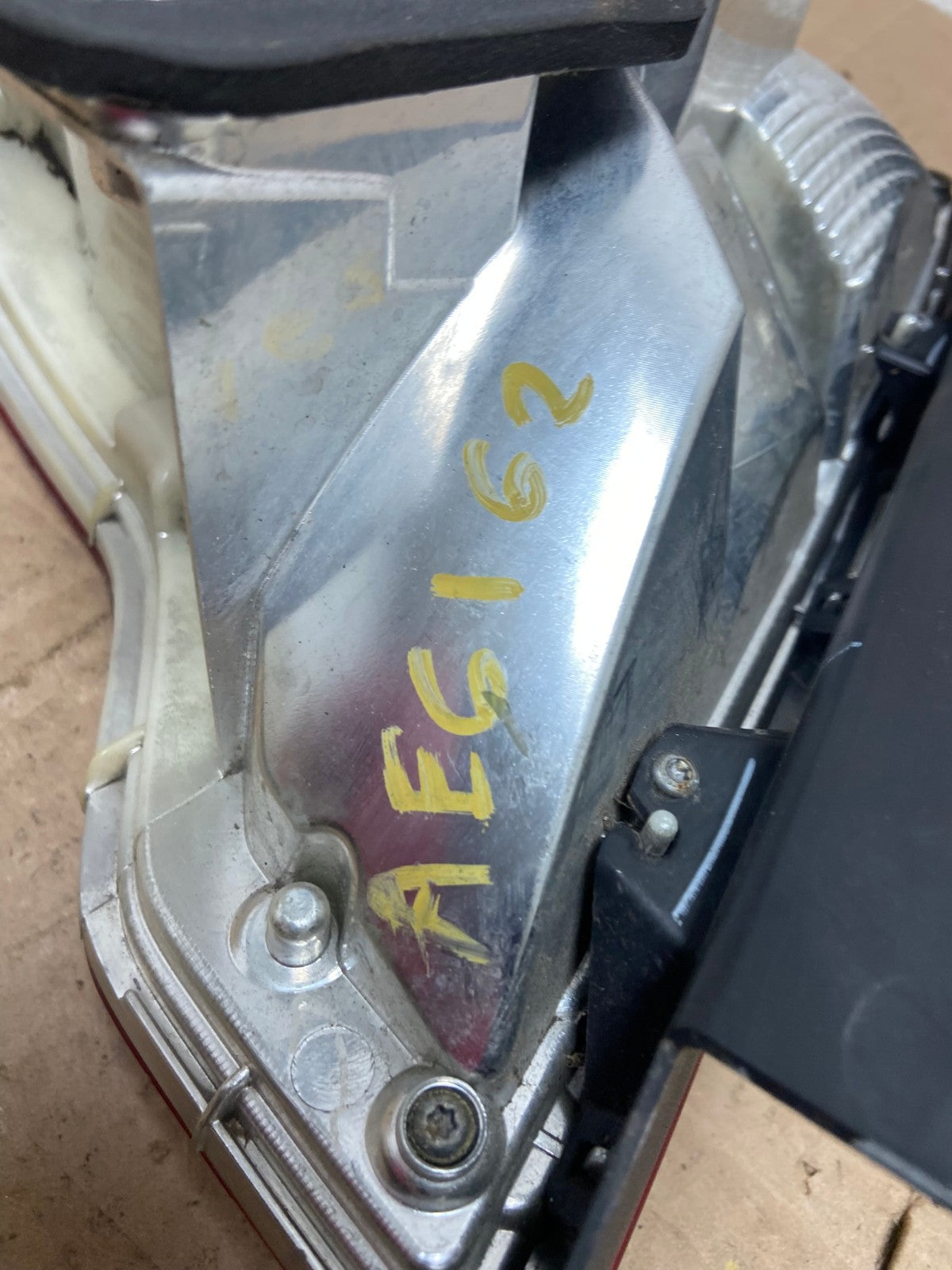 2010 2011 2012 Ford Fusion Right Passenger Side Tail Light AE6162 LK6