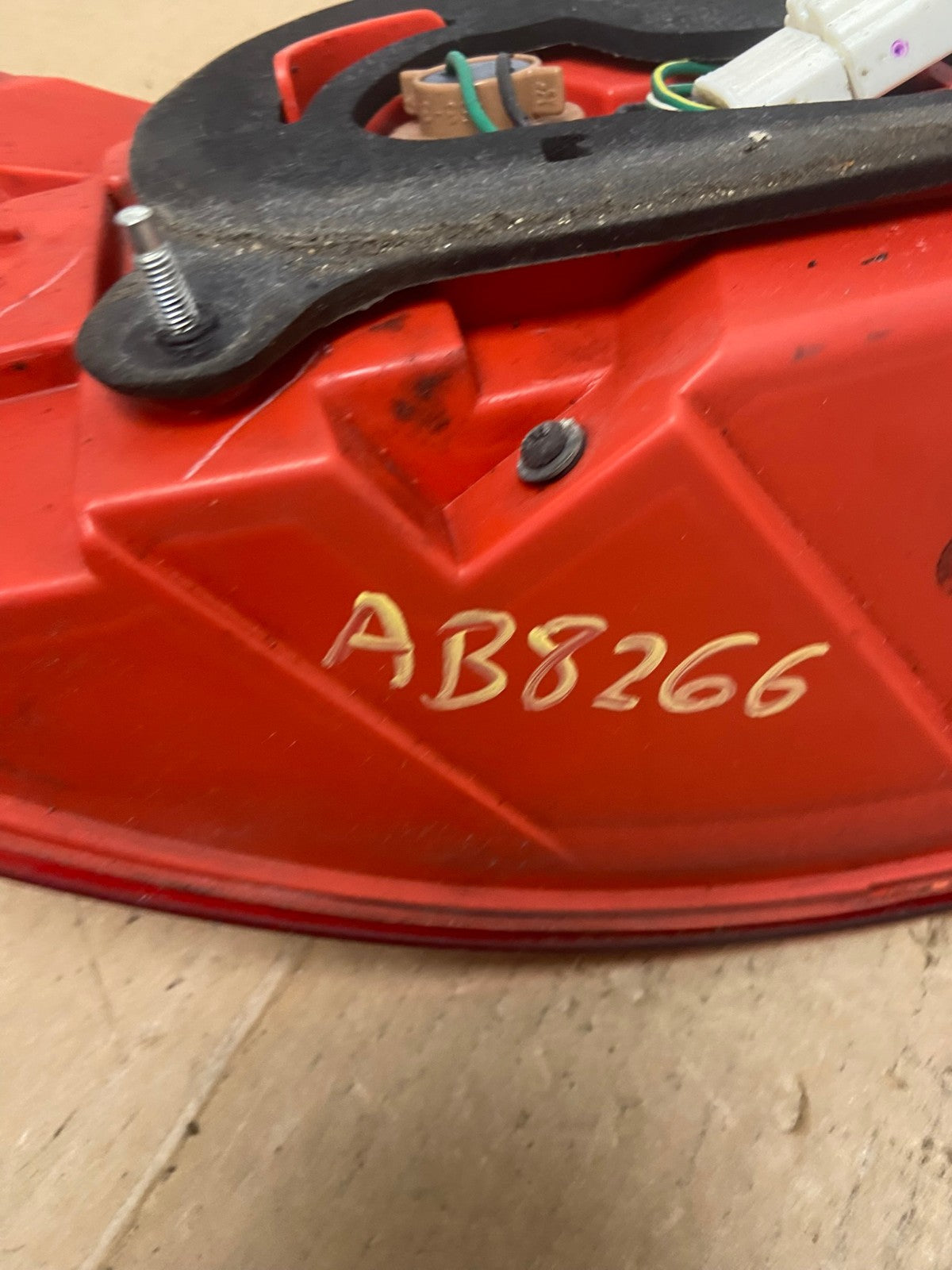 2007 to 2013 Infiniti G35 G37 Sedan Right Passenger Rh Tail Light Oem AB8266 LK6