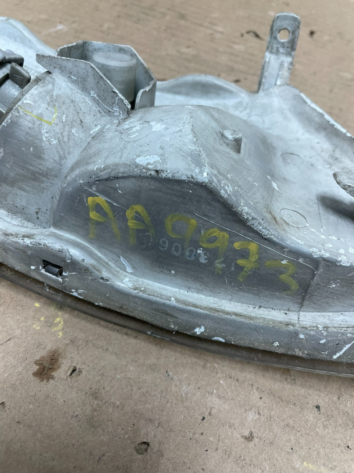 1997 to 1999 Lexus ES300 Left Driver LH Side Turn Signal OEM AA9973 DW7