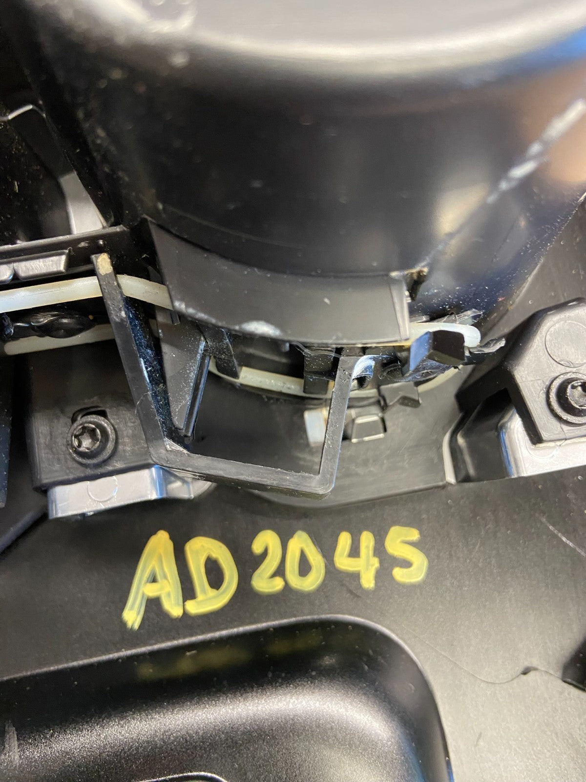 2013 to 2016 Ford Fusion Front Center Console Cup Holder Cupholder AD2045 DG6
