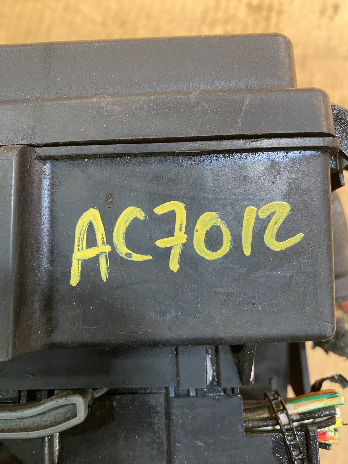 2005 Jeep Grand Cherokee Integrated Power Fuse Box BCM Body 04839337ac AC7012 DG7
