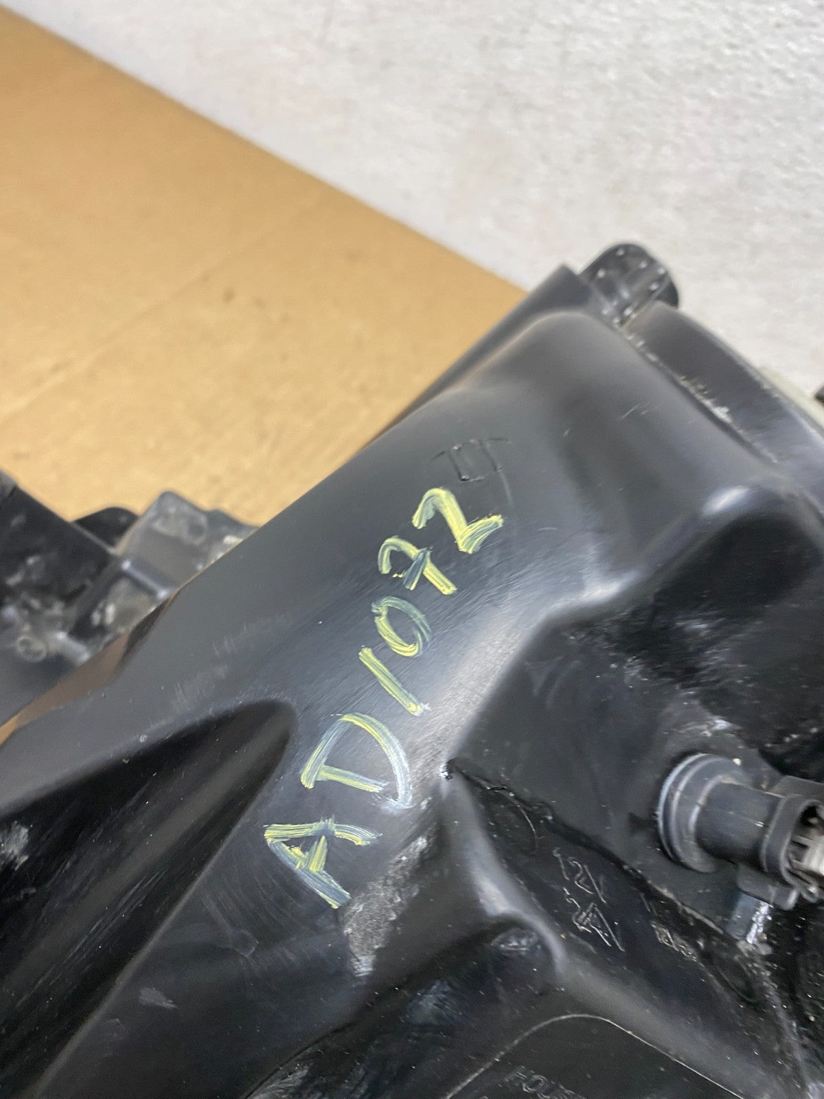2013 to 2016 Nissan Pathfinder Right Passenger RH Side Headlight AD1072 DW9