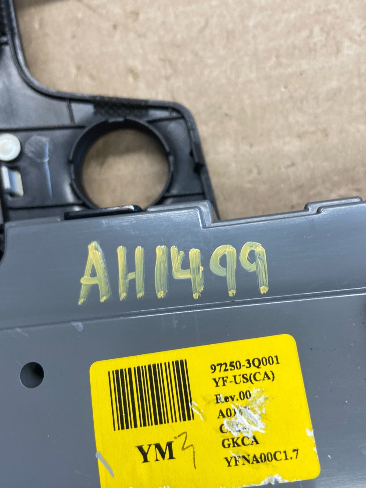 2011 - 2014 Hyundai Sonata Center Radio Climate Control Air Vent Bezel AH1499 DG6